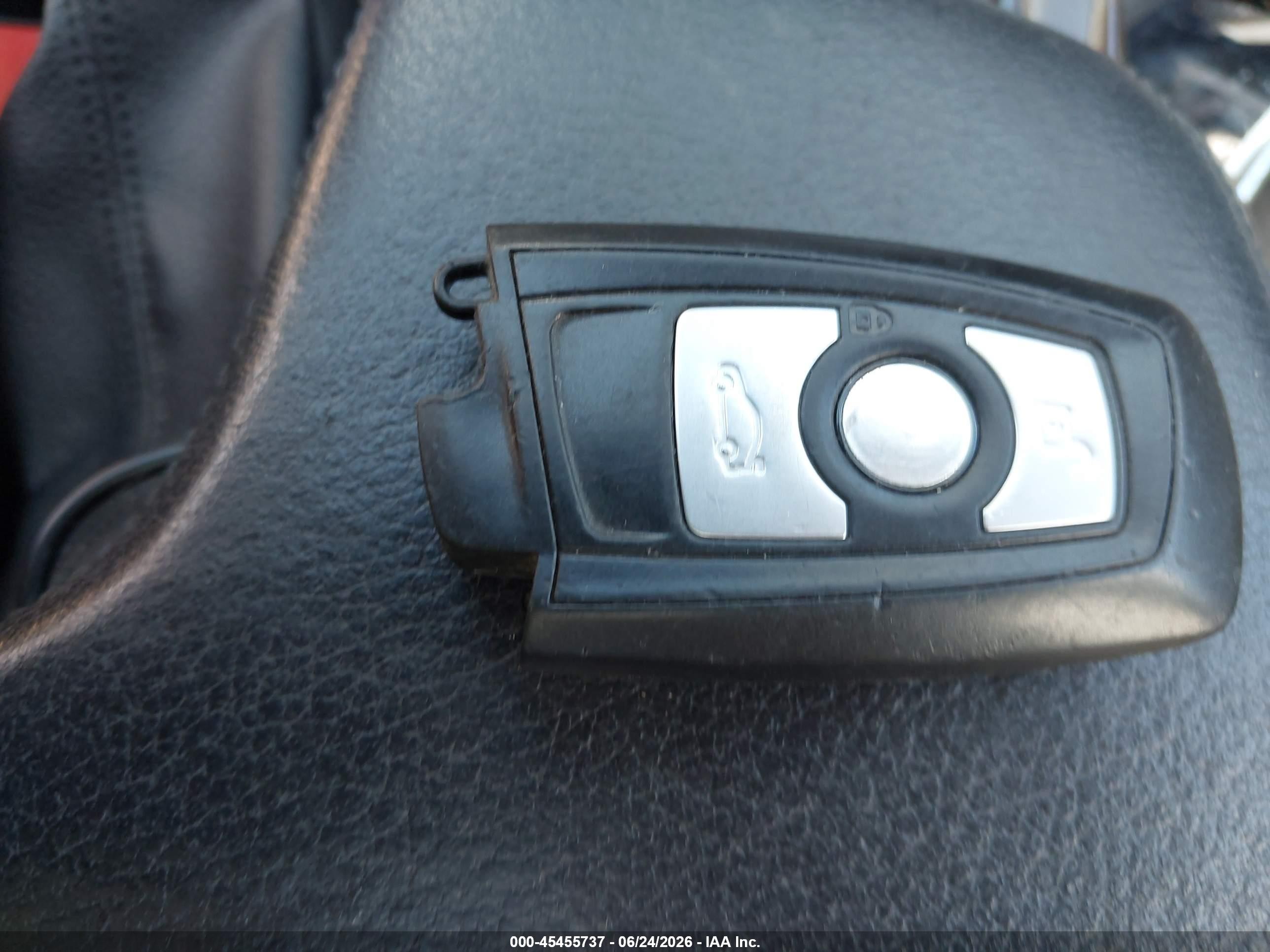 2013 Bmw 328i Xdrive Серый vin: WBA3B5C50DF598439