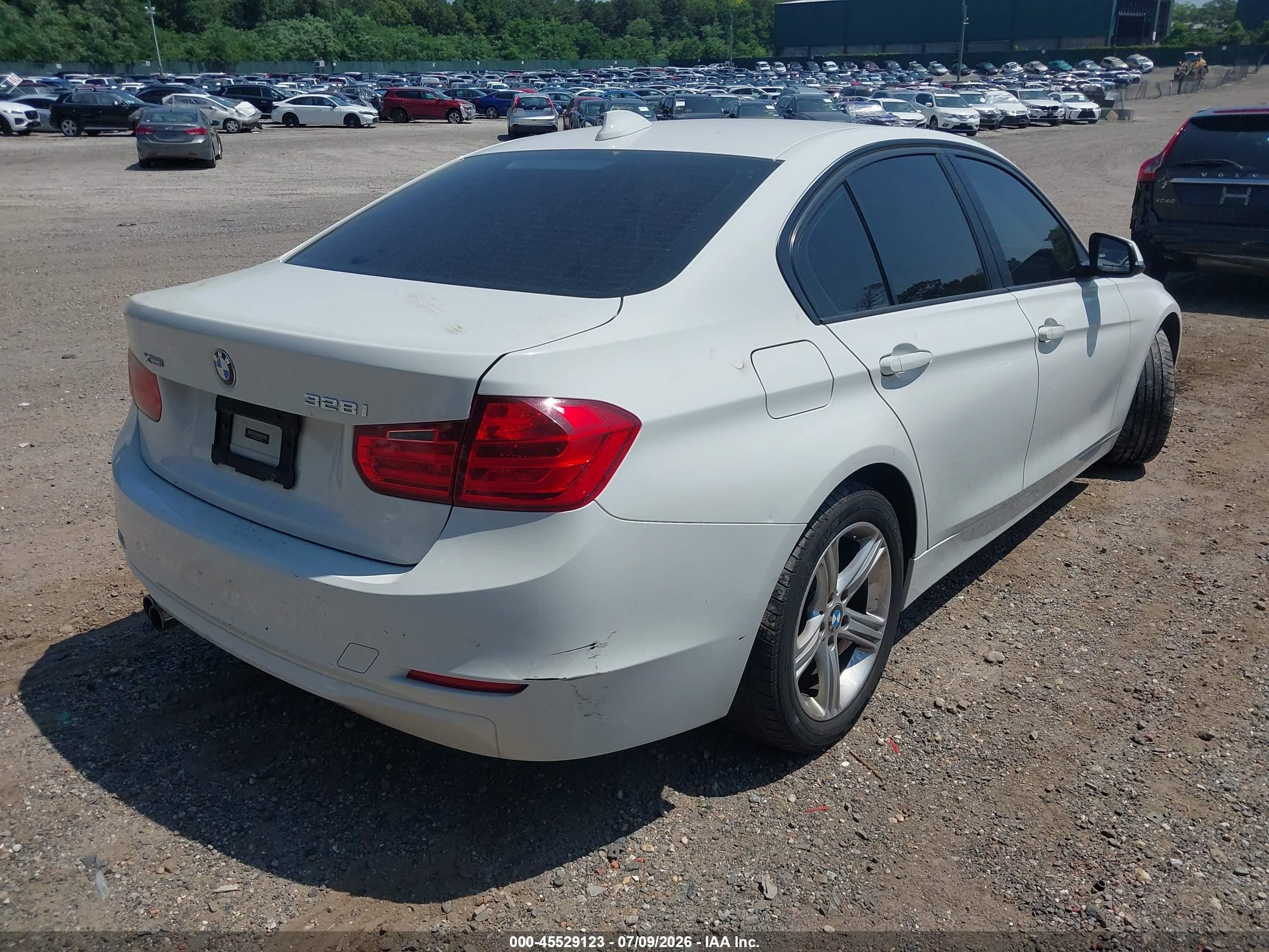 2014 Bmw 328i Xdrive White vin: WBA3B5C52EF599724