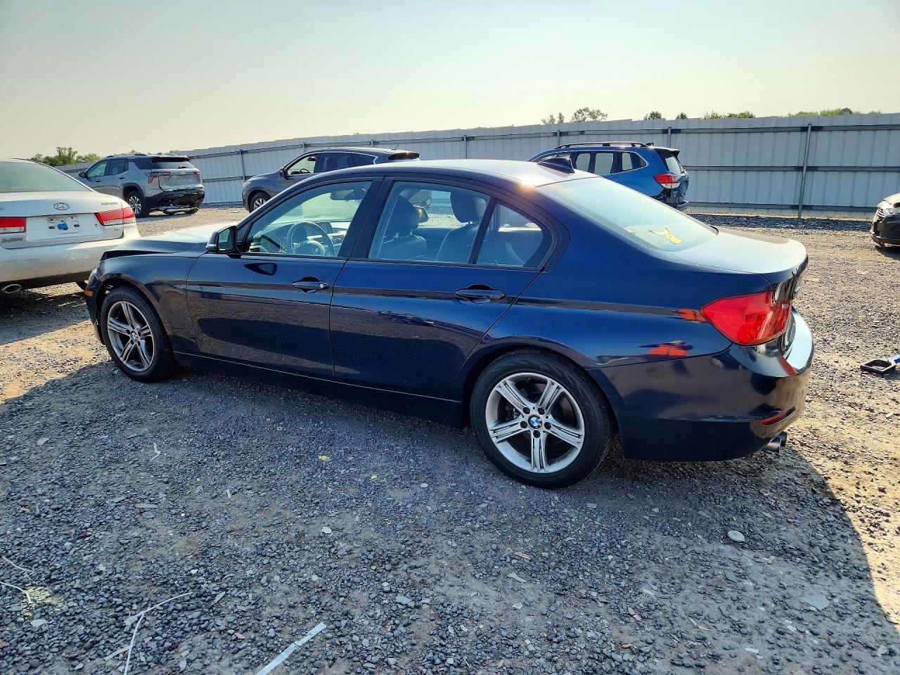 2013 Bmw 328 Xi Sulev Blue vin: WBA3B5C53DF594210