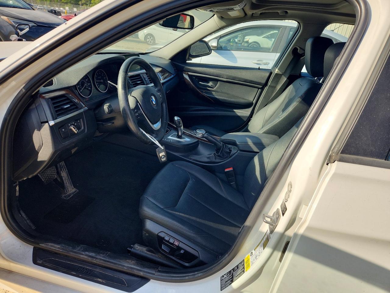 2014 Bmw 328 Xi Sulev Белый vin: WBA3B5C54EP541124