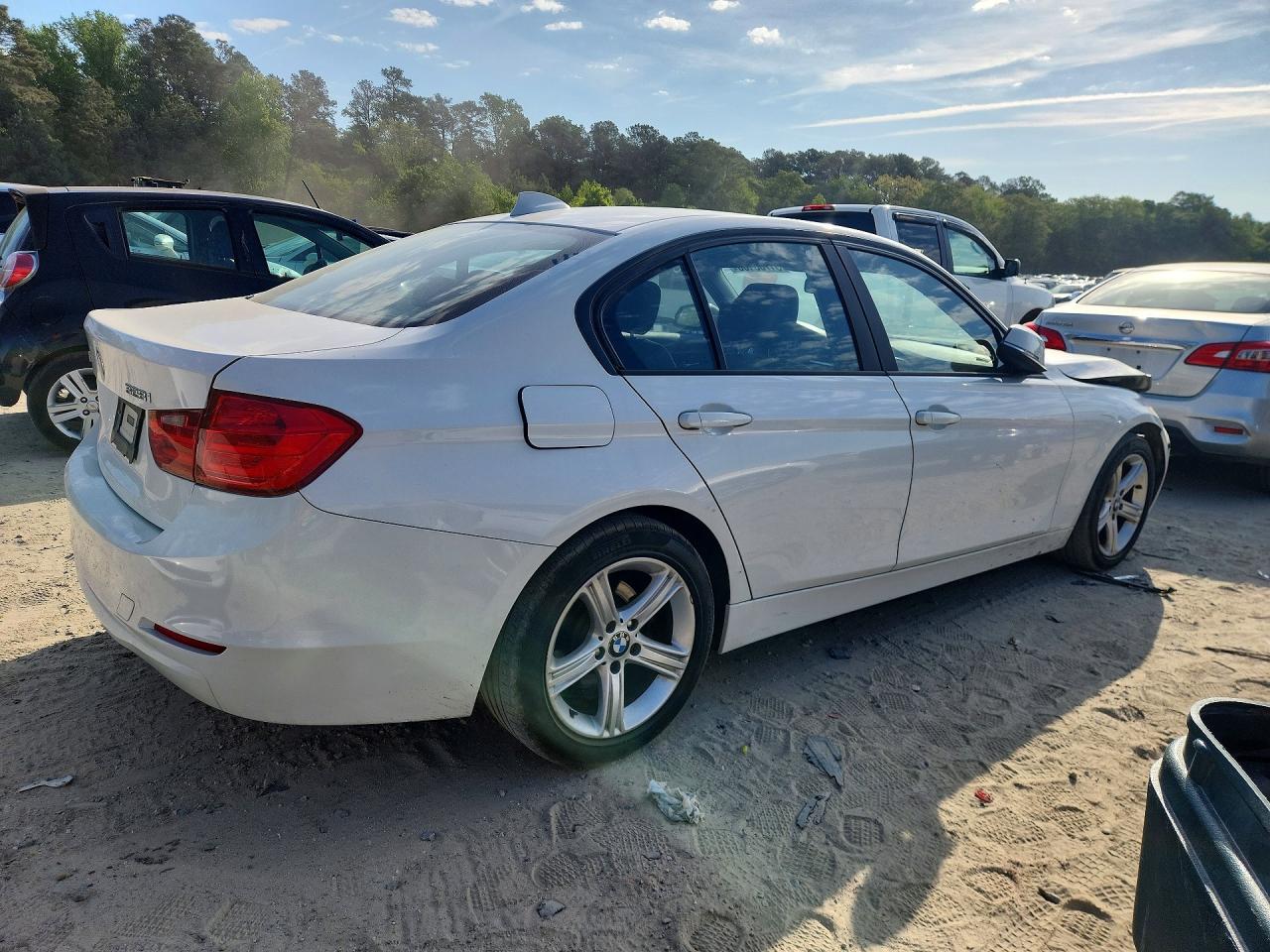 2014 Bmw 328 Xi Sulev Белый vin: WBA3B5C54EP541124