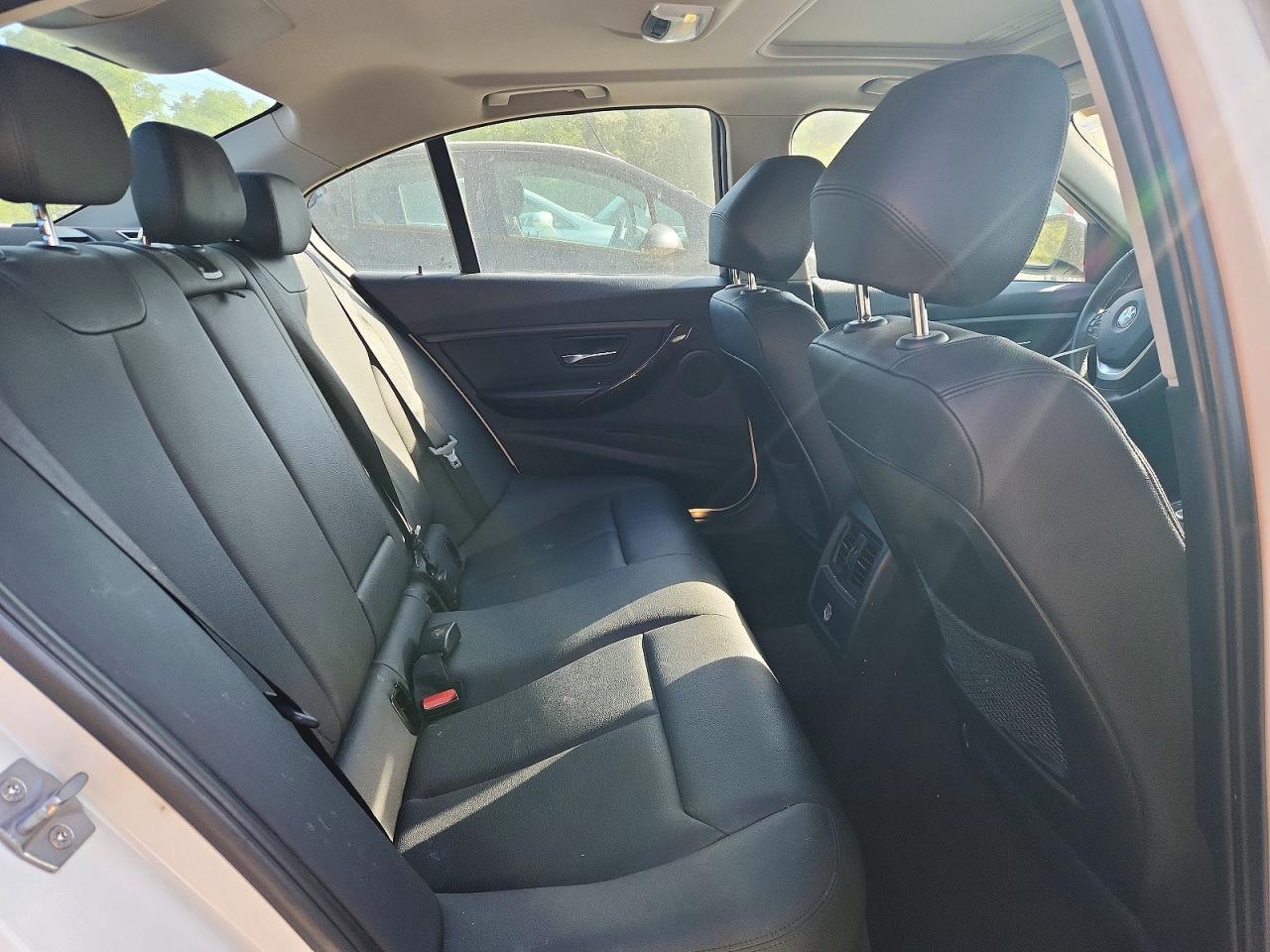2014 Bmw 328 Xi Sulev Белый vin: WBA3B5C54EP541124