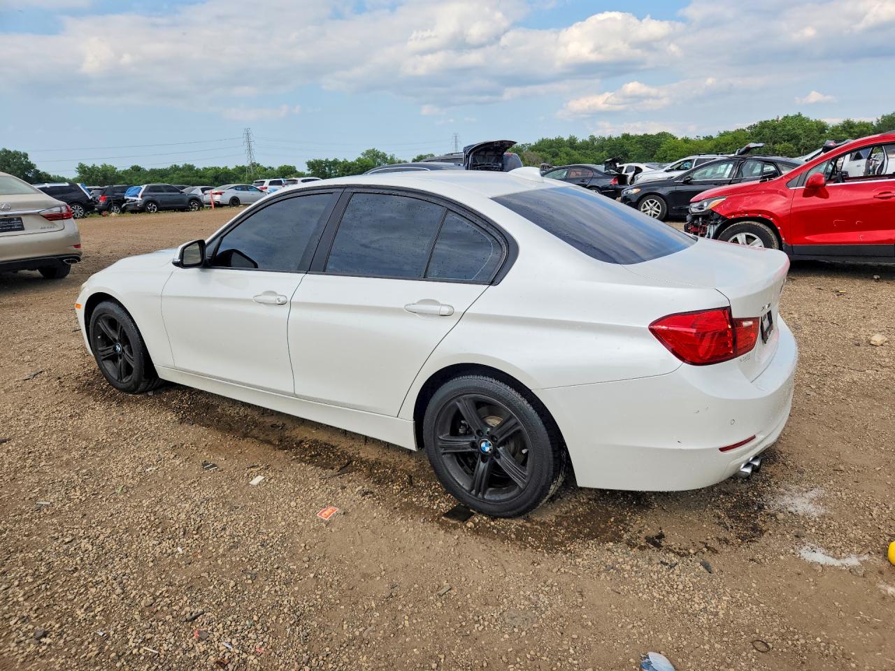 2014 Bmw 328 Xi Sulev Белый vin: WBA3B5C55EP652572
