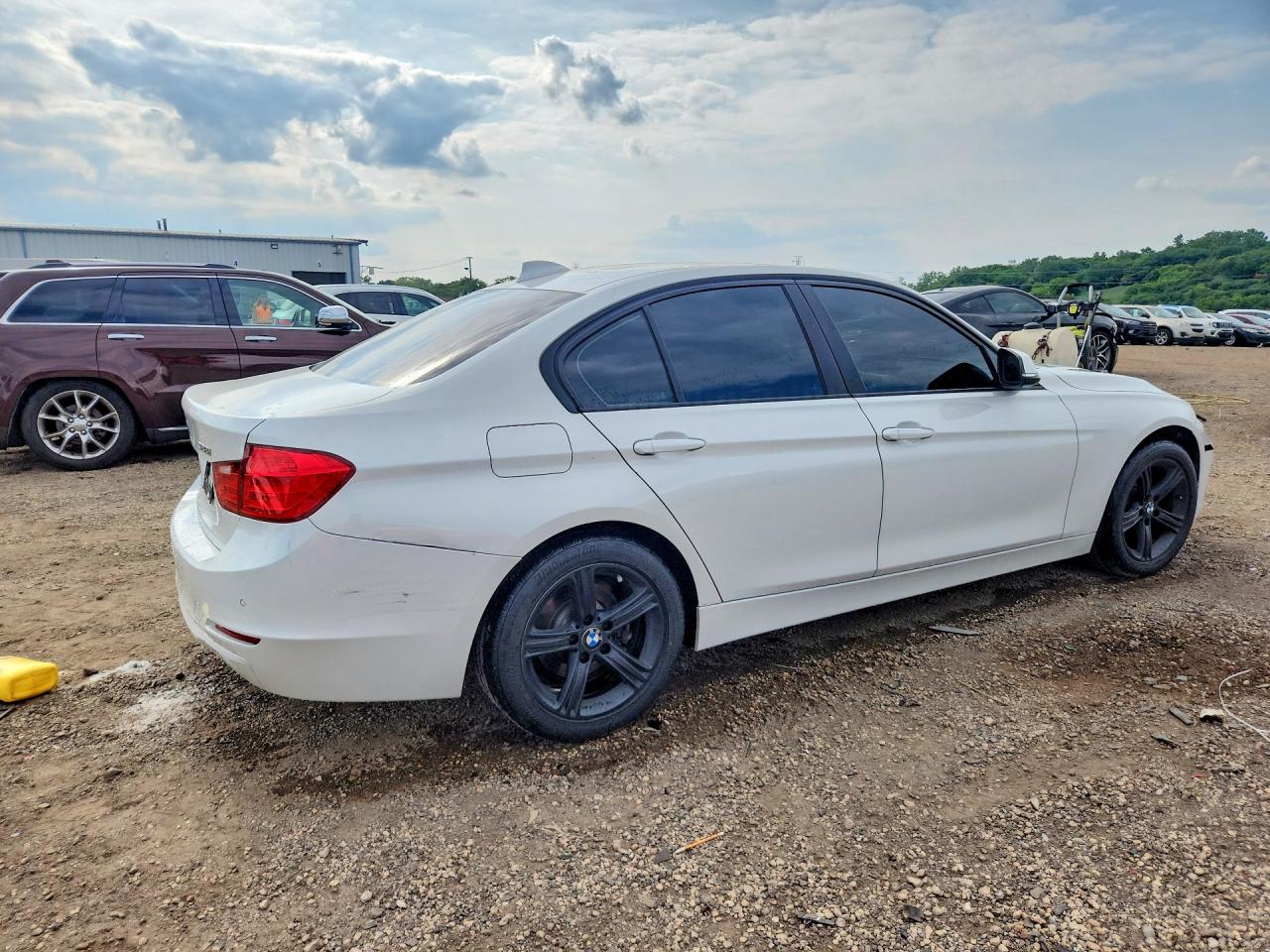 2014 Bmw 328 Xi Sulev Белый vin: WBA3B5C55EP652572