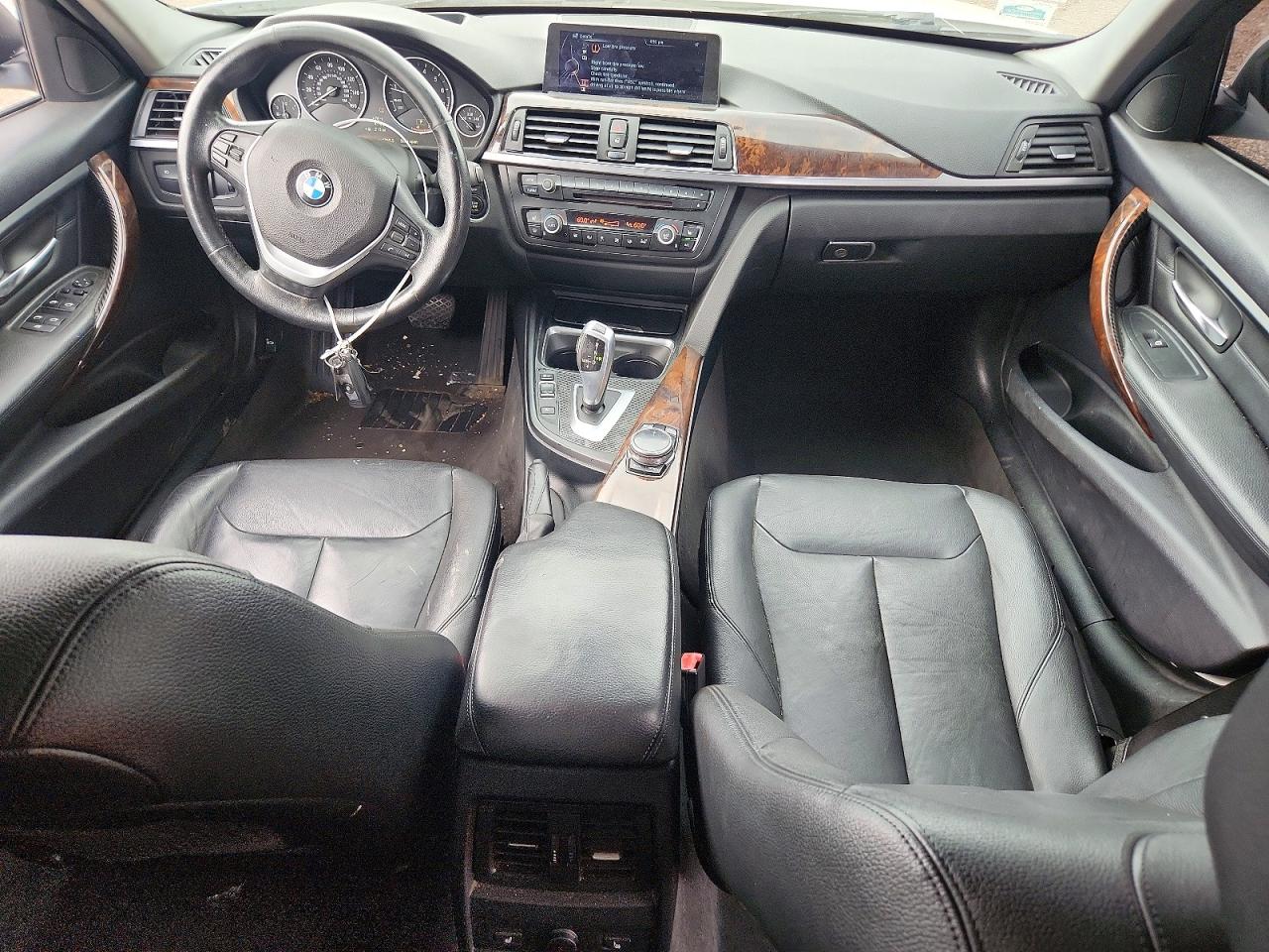 2014 Bmw 328 Xi Sulev Белый vin: WBA3B5C55EP652572