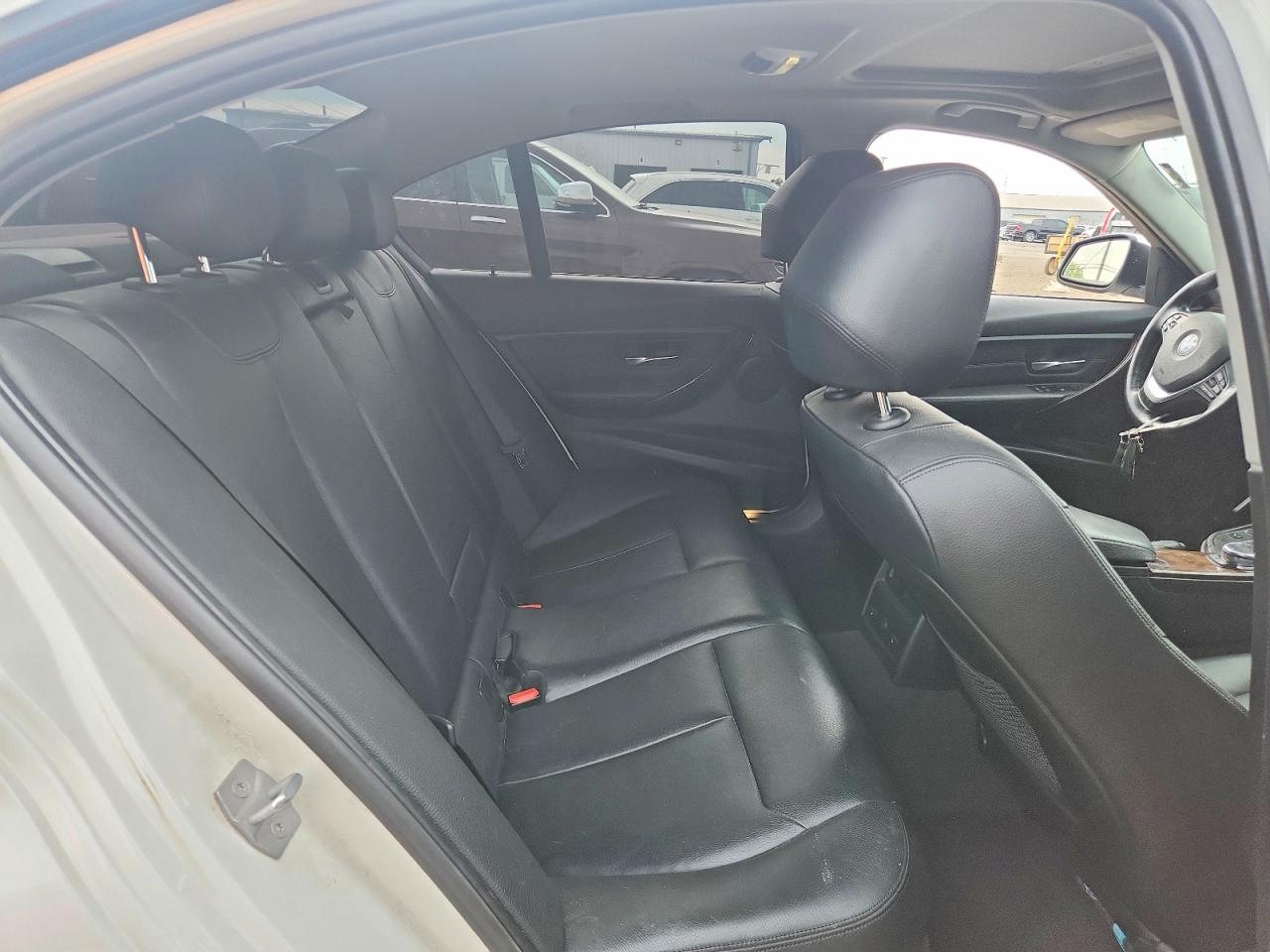 2014 Bmw 328 Xi Sulev Белый vin: WBA3B5C55EP652572