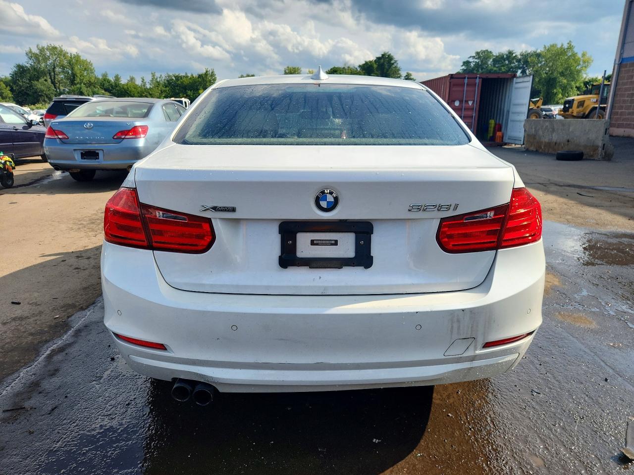 2013 Bmw 328 Xi Sulev Белый vin: WBA3B5C56DF590328