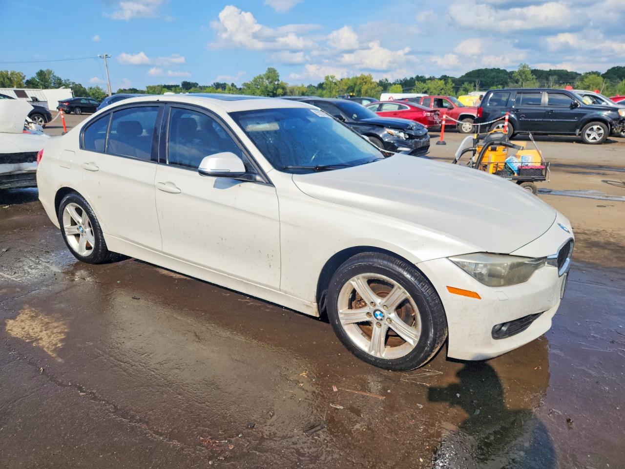 2013 Bmw 328 Xi Sulev Белый vin: WBA3B5C56DF590328