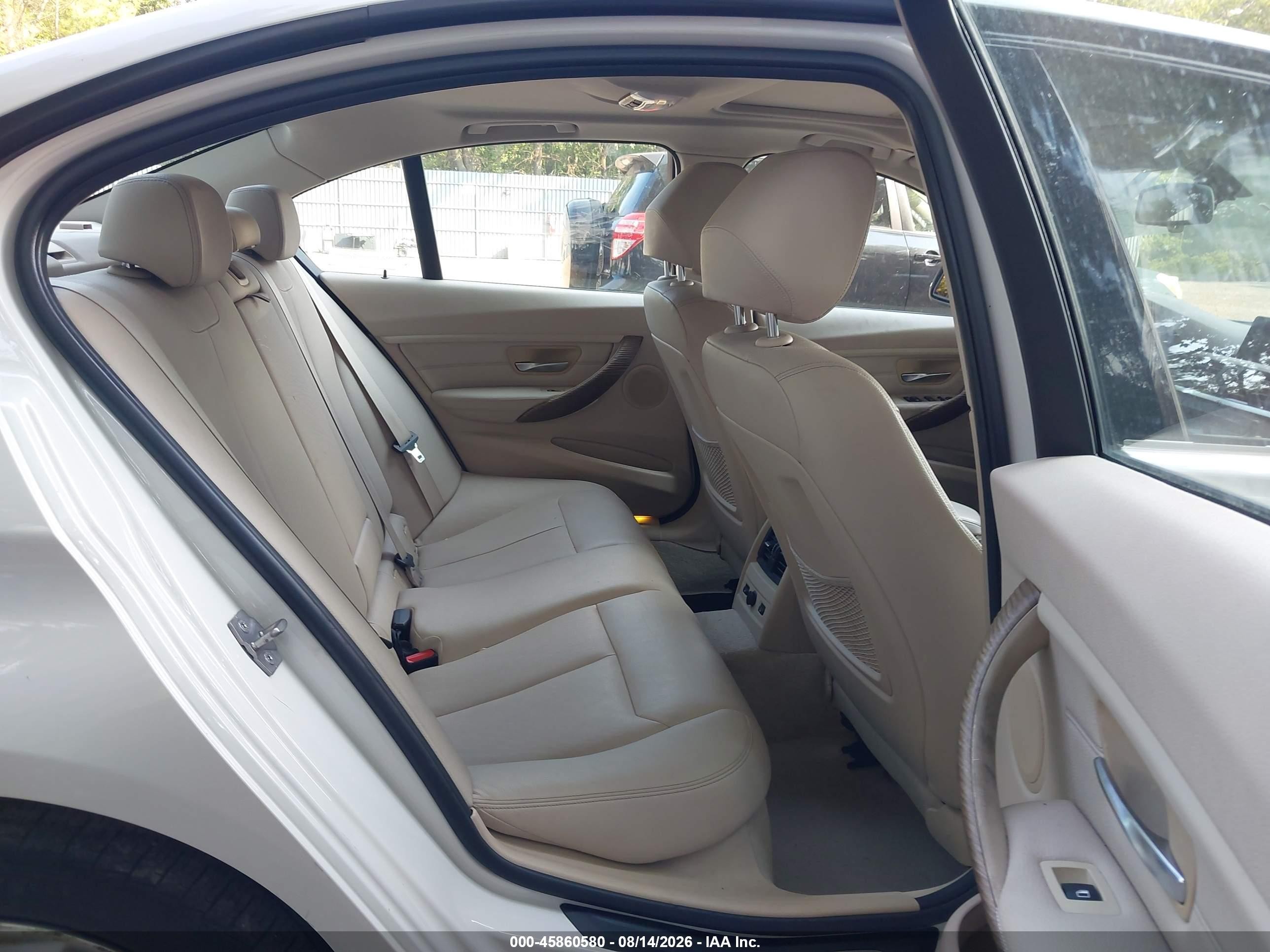 2013 Bmw 328i Xdrive White vin: WBA3B5C57DF592492