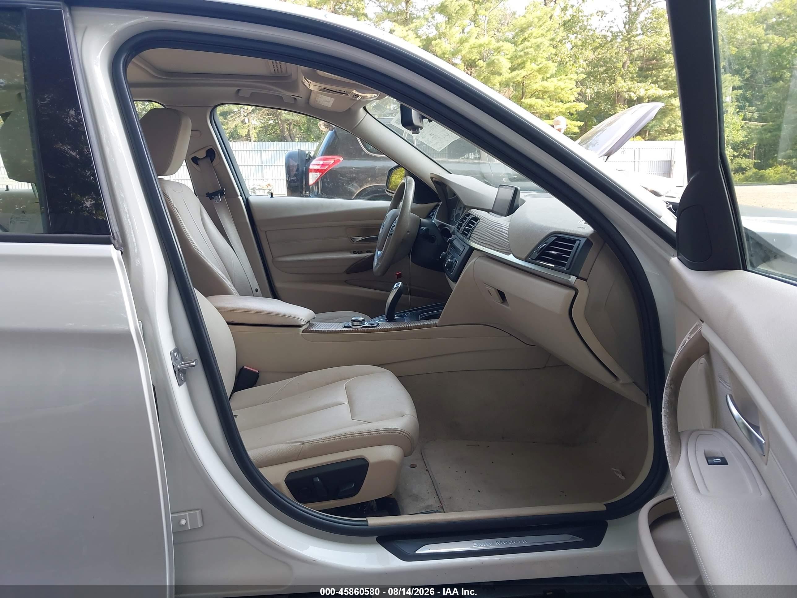 2013 Bmw 328i Xdrive White vin: WBA3B5C57DF592492