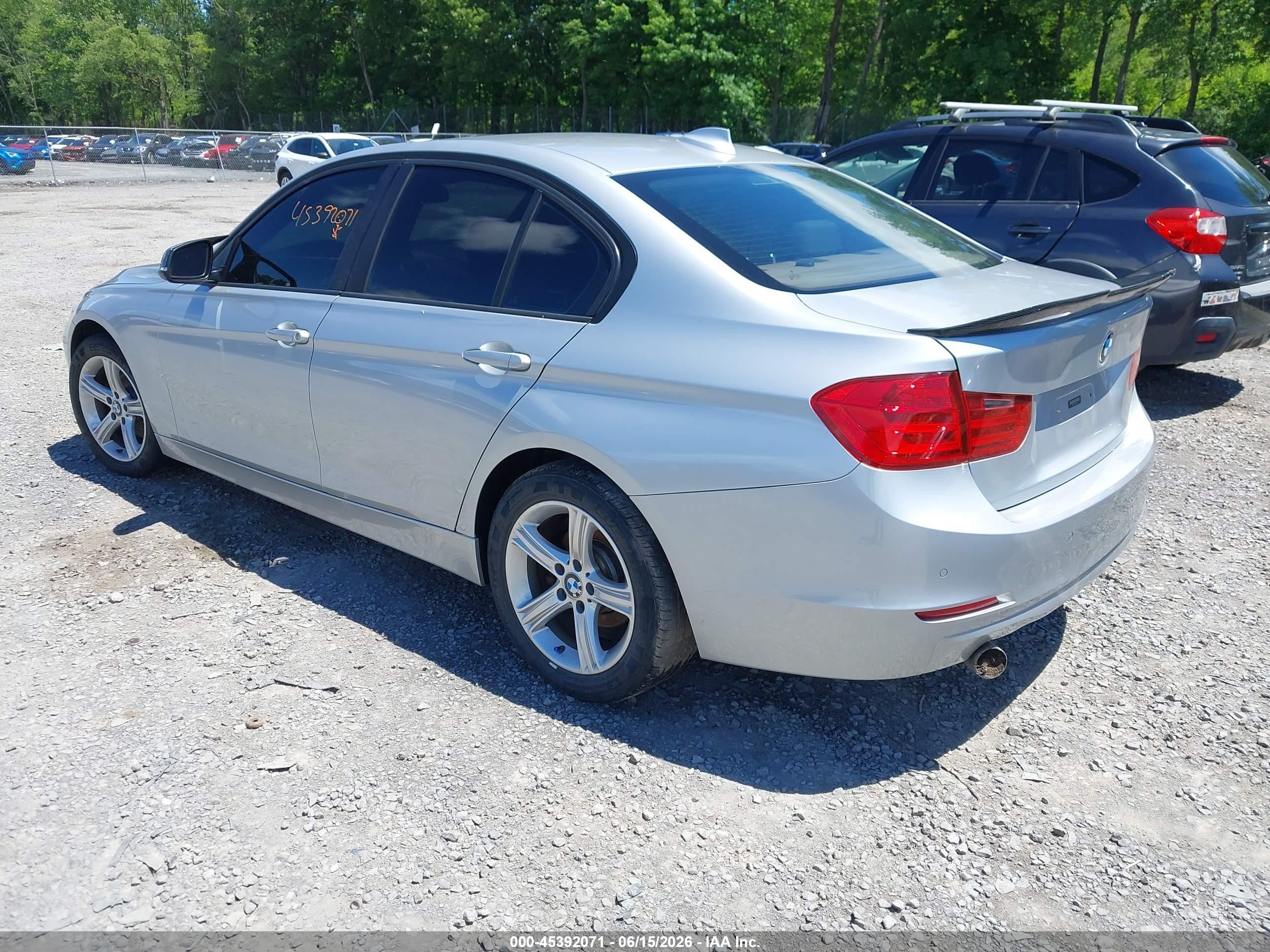 2014 Bmw 328i Xdrive Серебряный vin: WBA3B5C57EF599511