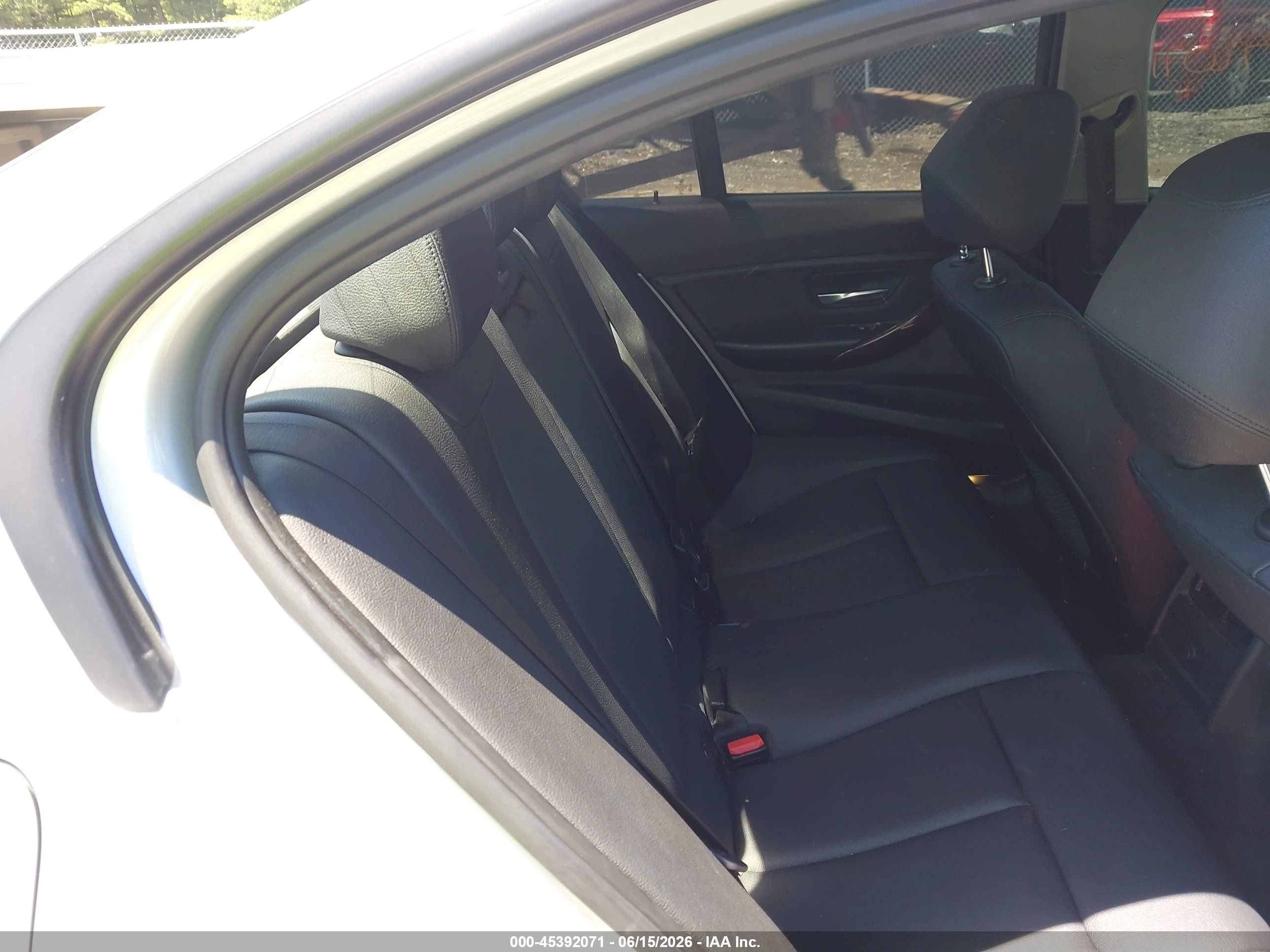 2014 Bmw 328i Xdrive Серебряный vin: WBA3B5C57EF599511