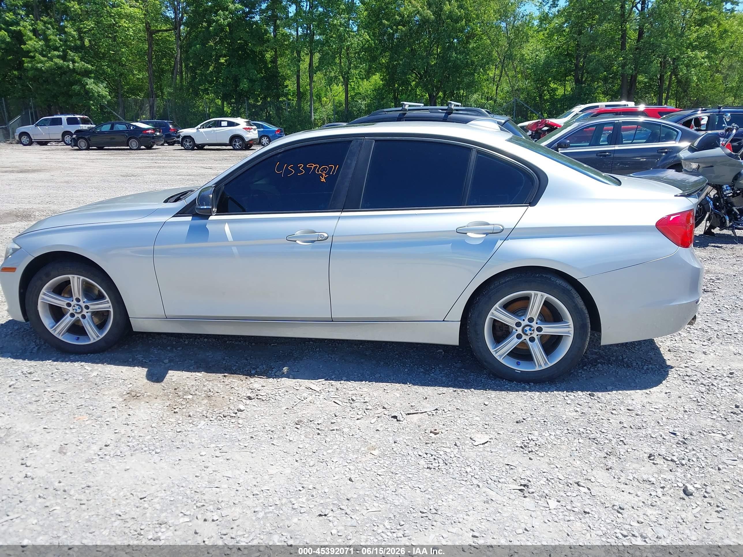 2014 Bmw 328i Xdrive Серебряный vin: WBA3B5C57EF599511