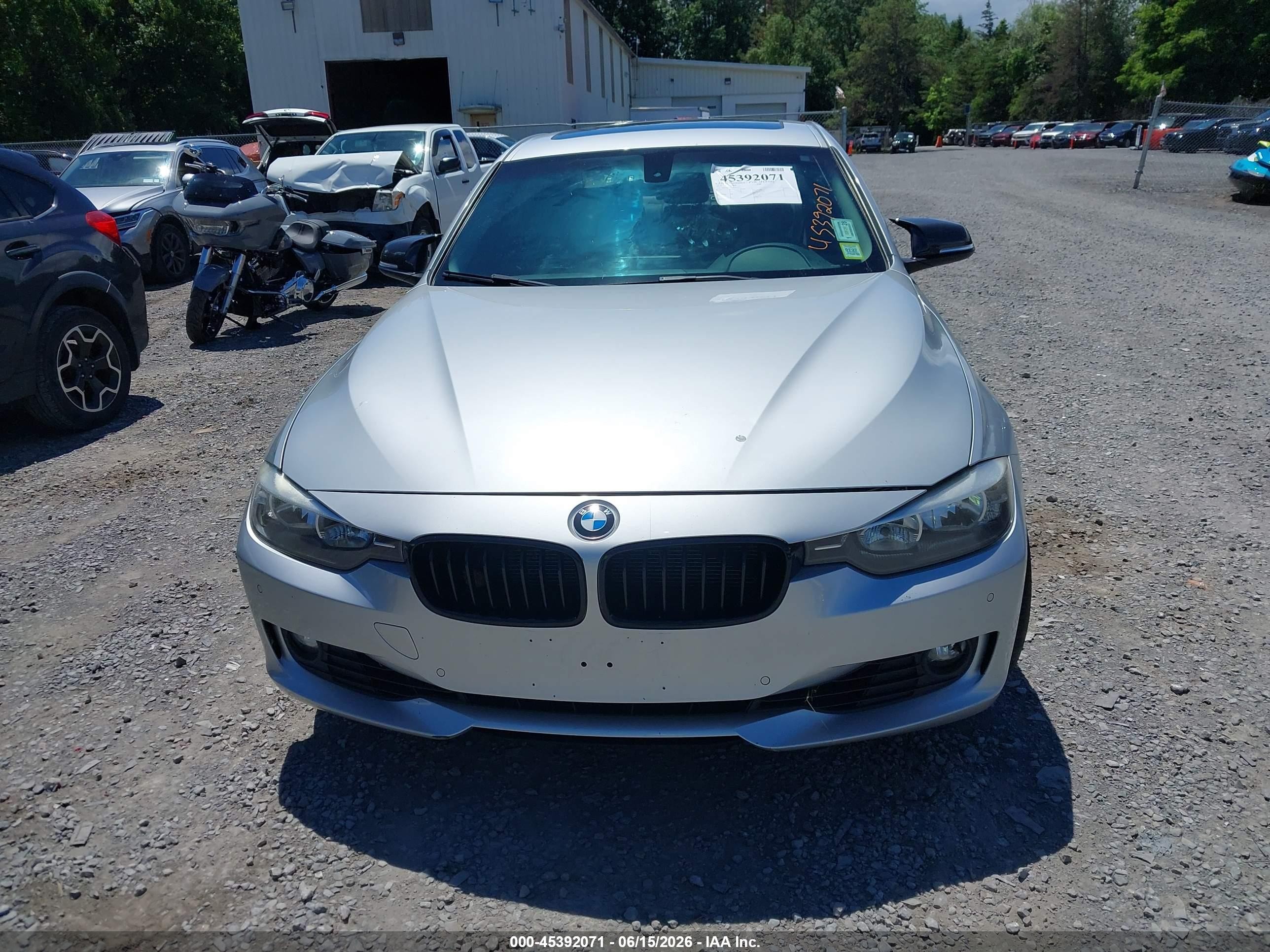 2014 Bmw 328i Xdrive Серебряный vin: WBA3B5C57EF599511