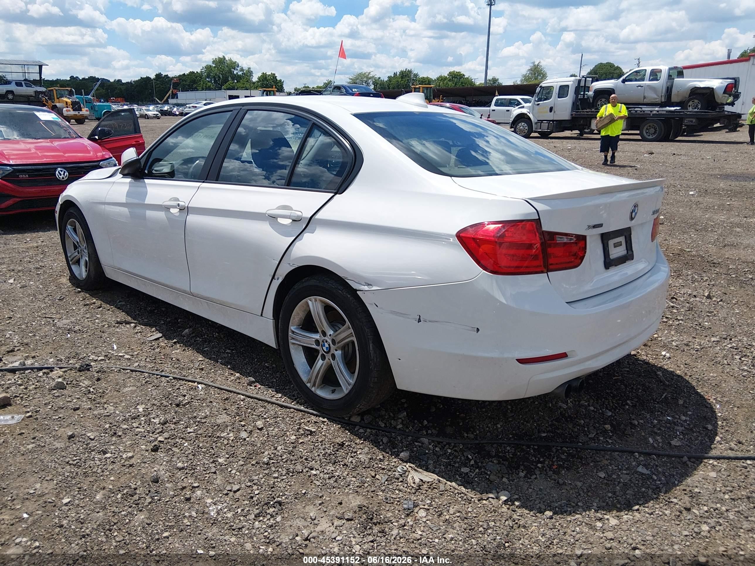 2014 Bmw 328i Xdrive White vin: WBA3B5C57EF959246