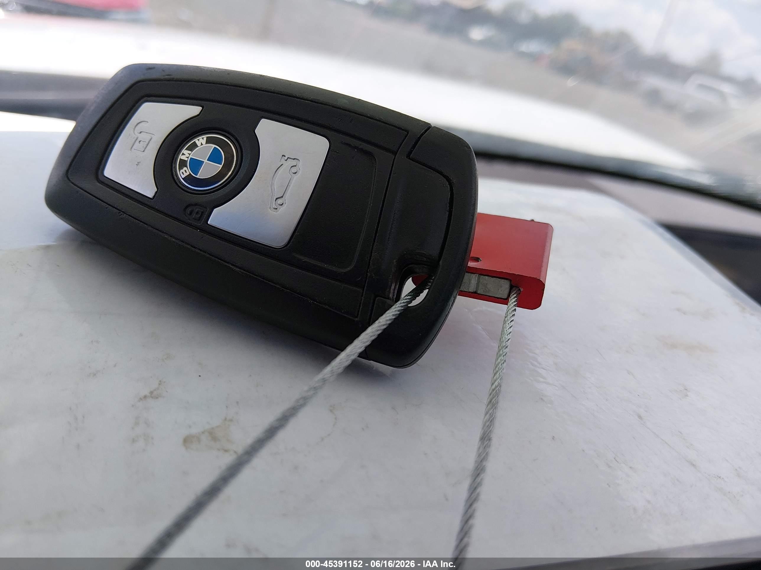 2014 Bmw 328i Xdrive White vin: WBA3B5C57EF959246
