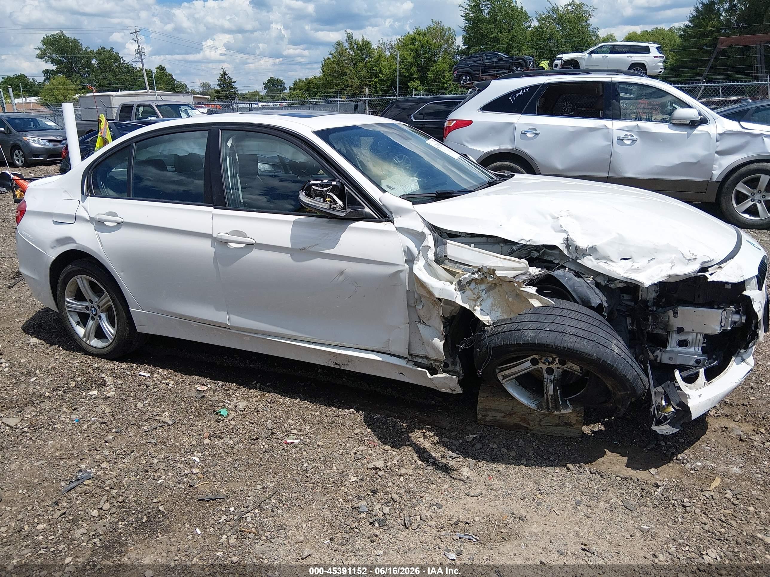 2014 Bmw 328i Xdrive White vin: WBA3B5C57EF959246
