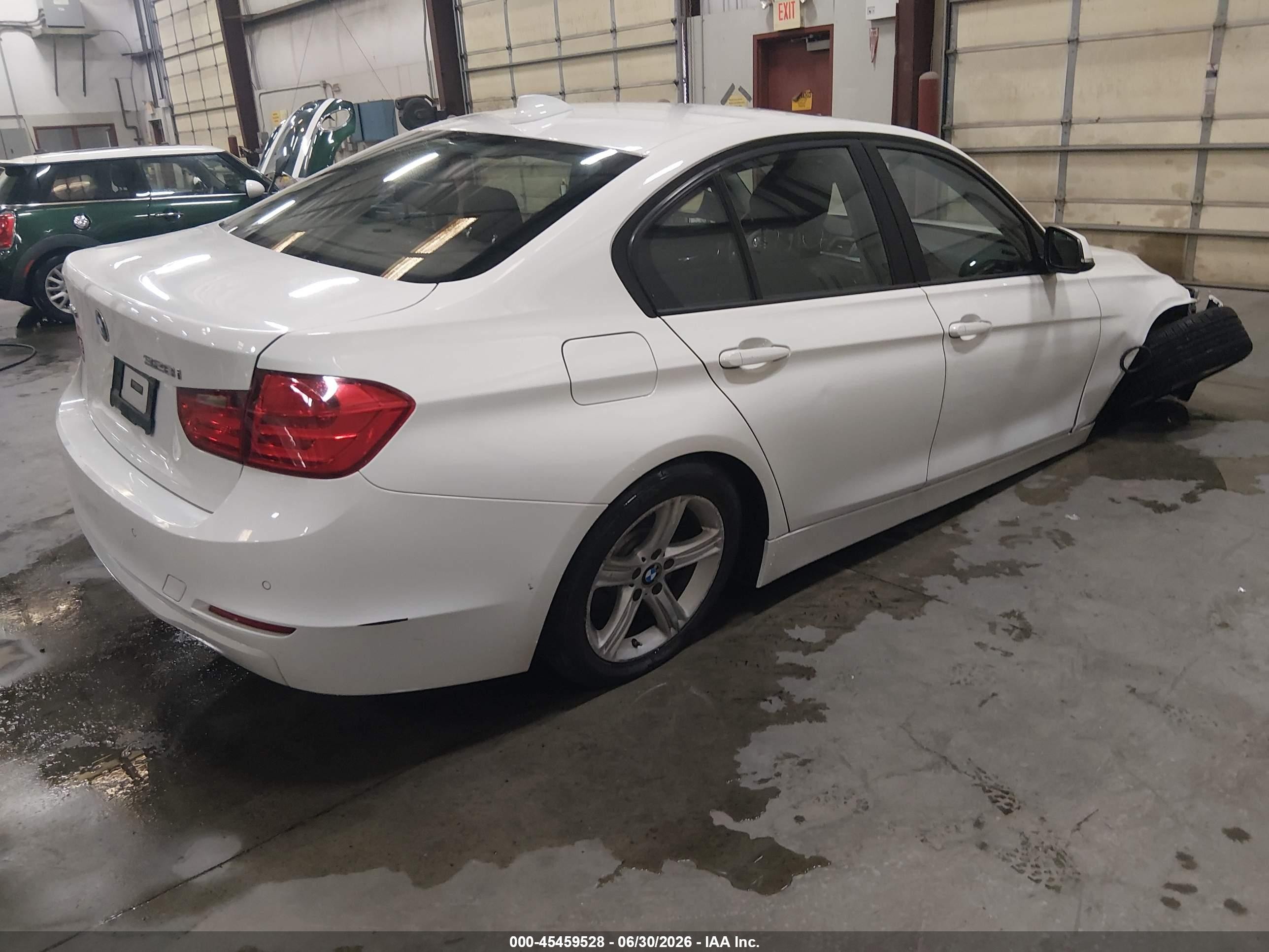 2015 Bmw 328i Xdrive White vin: WBA3B5C57FP653742