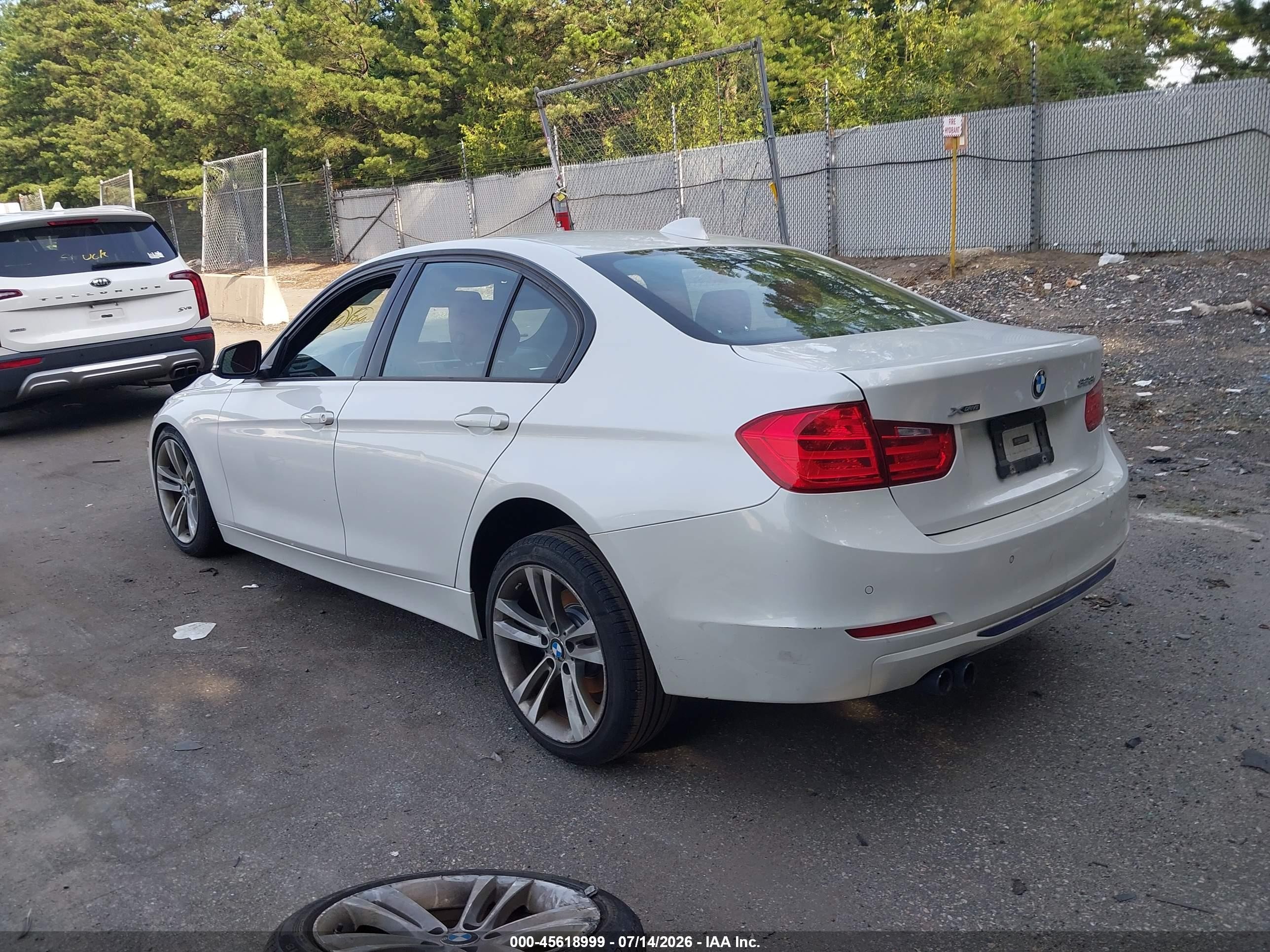 2015 Bmw 328i Xdrive White vin: WBA3B5C57FP654079