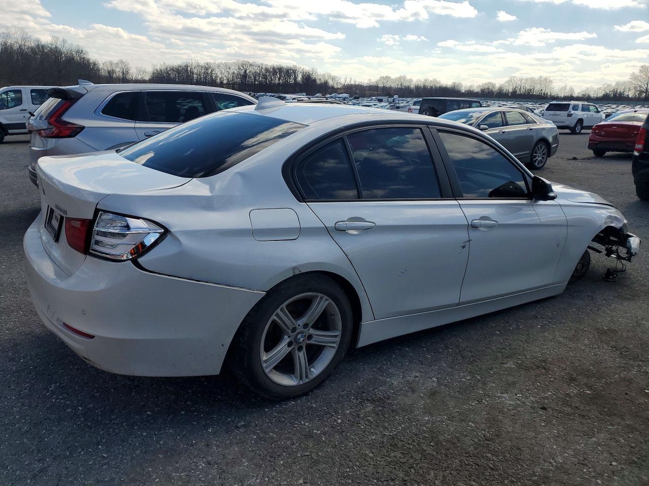 2014 Bmw 328 Xi Sulev White vin: WBA3B5C58EP540784