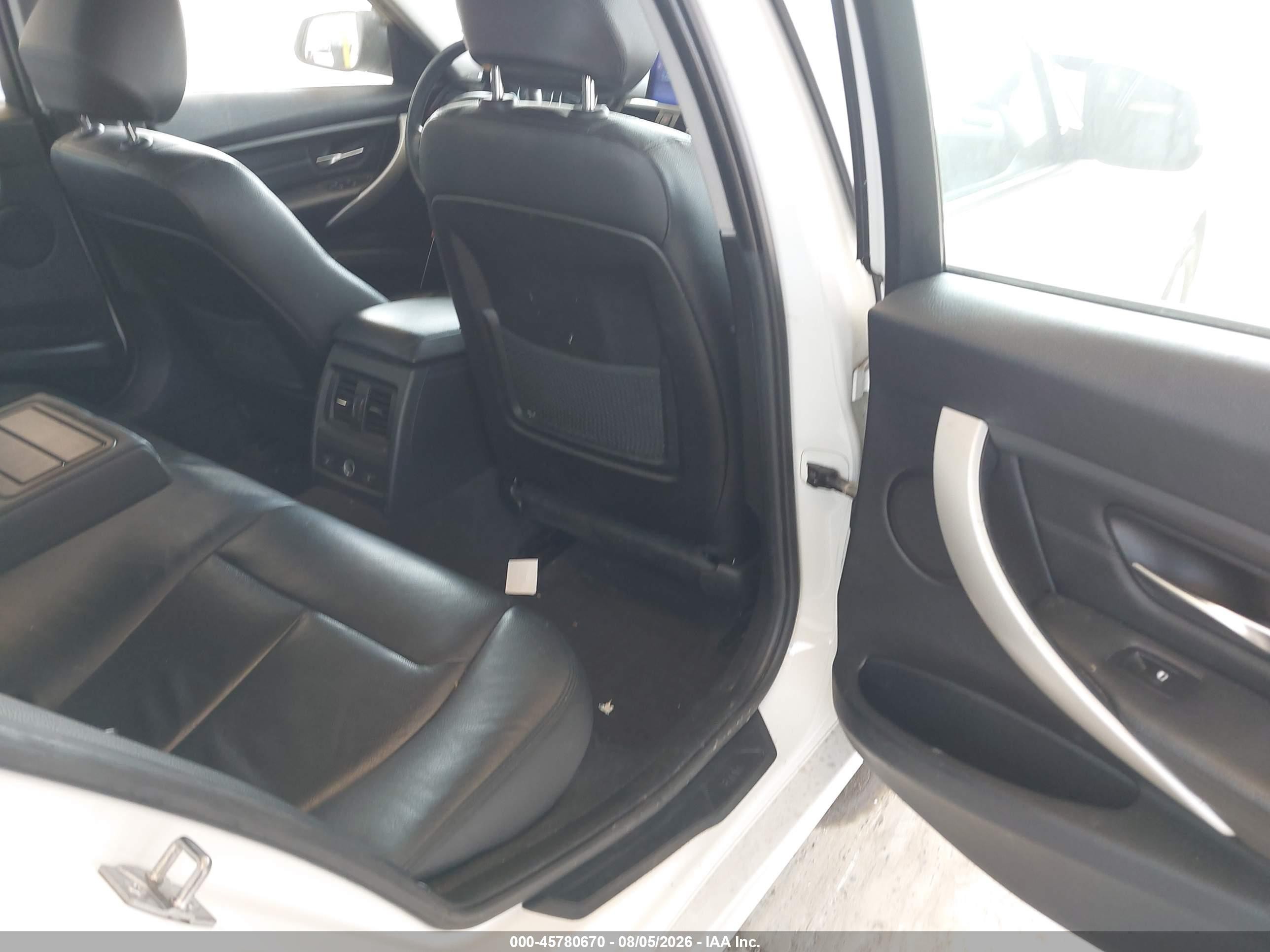2013 Bmw 328i Xdrive White vin: WBA3B5C59DF593580