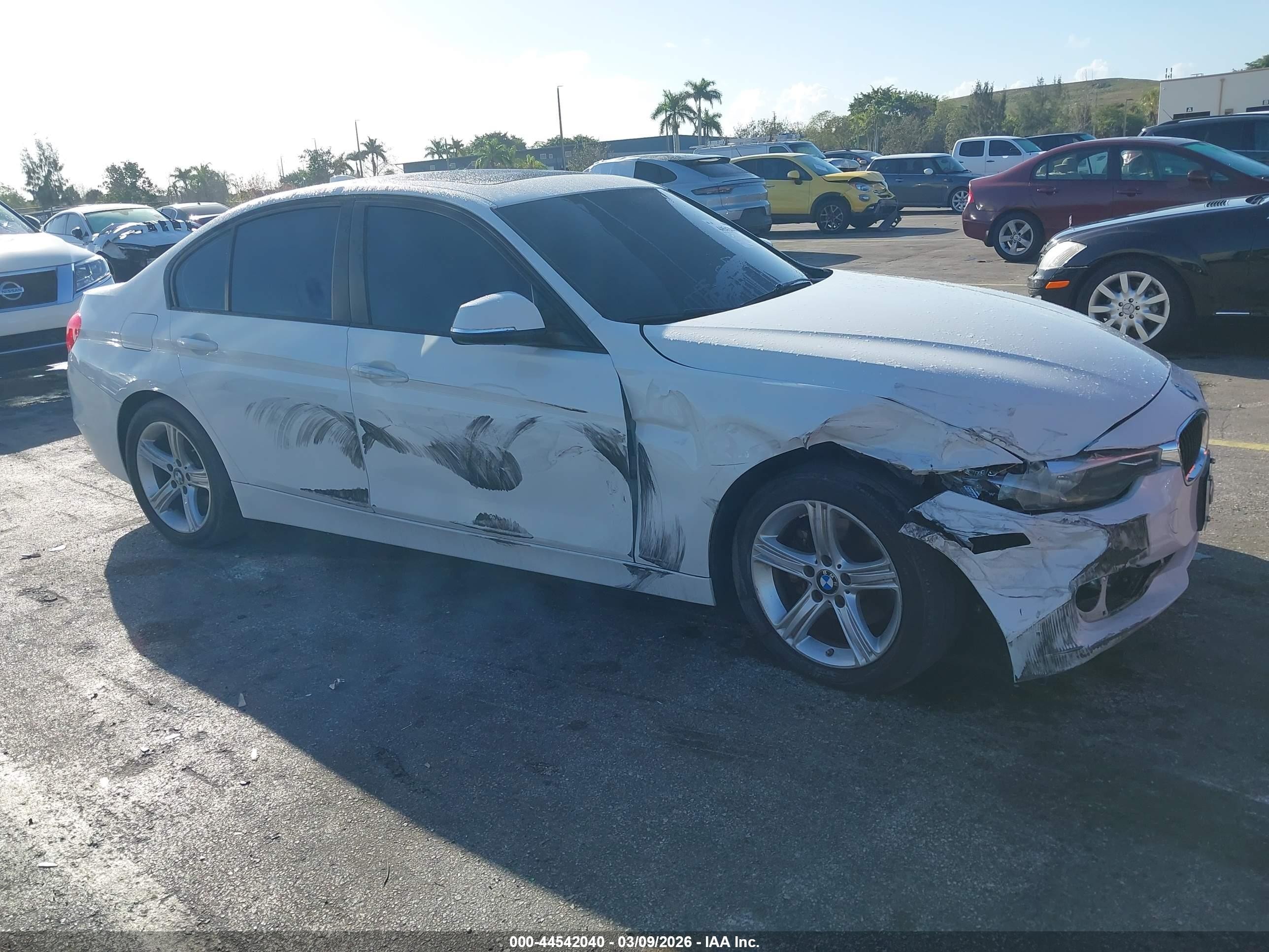 2014 Bmw 328i Xdrive White vin: WBA3B5C59EP540373
