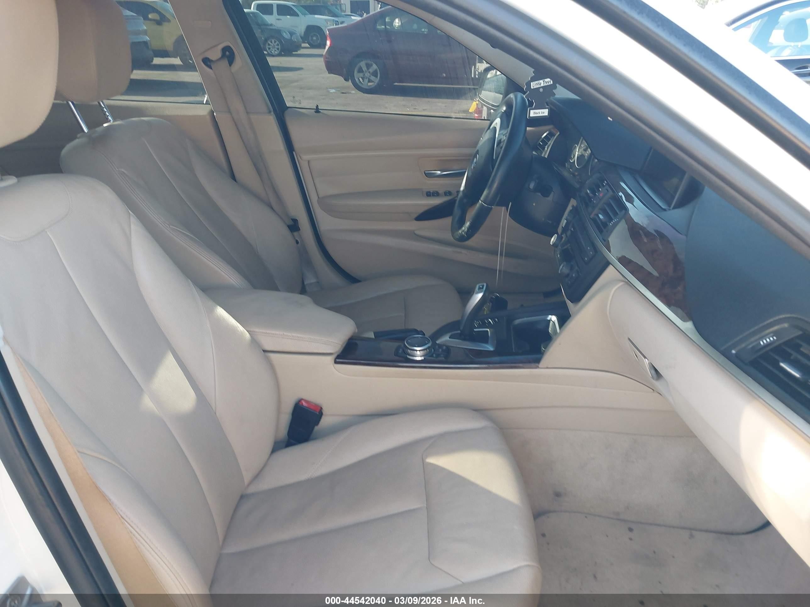 2014 Bmw 328i Xdrive White vin: WBA3B5C59EP540373