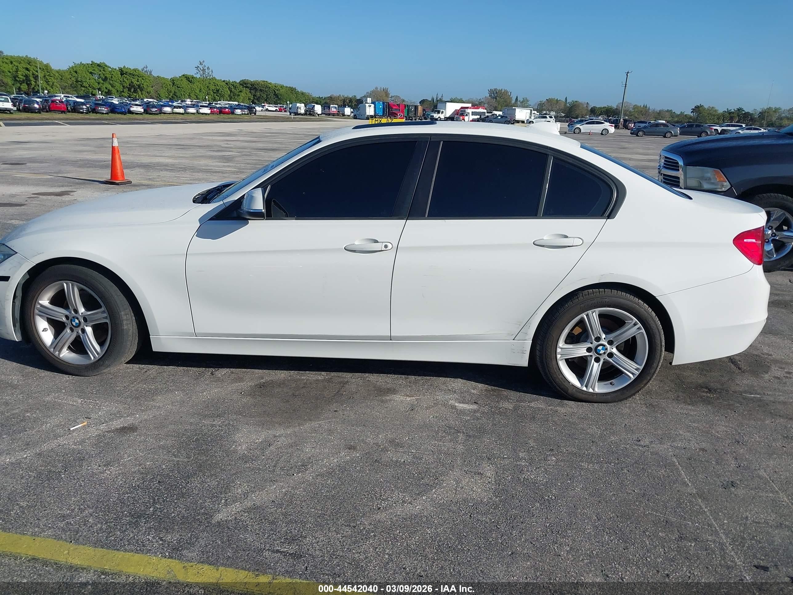 2014 Bmw 328i Xdrive White vin: WBA3B5C59EP540373