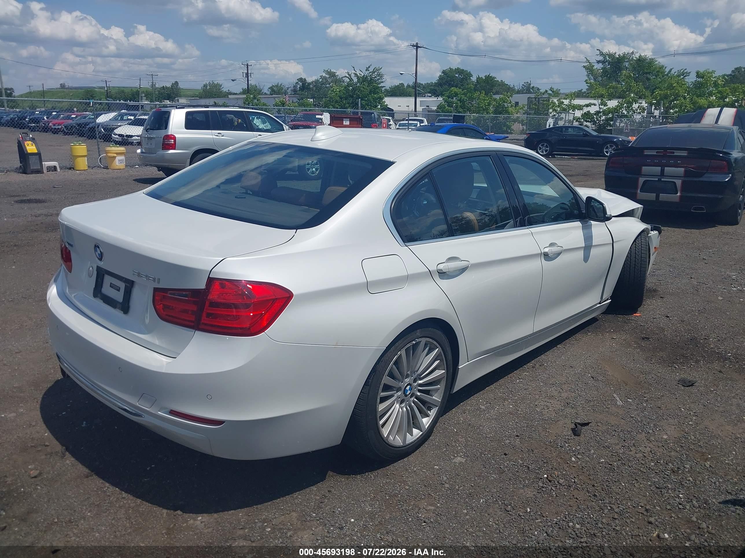 2014 Bmw 328i Xdrive White vin: WBA3B5C59EP540681