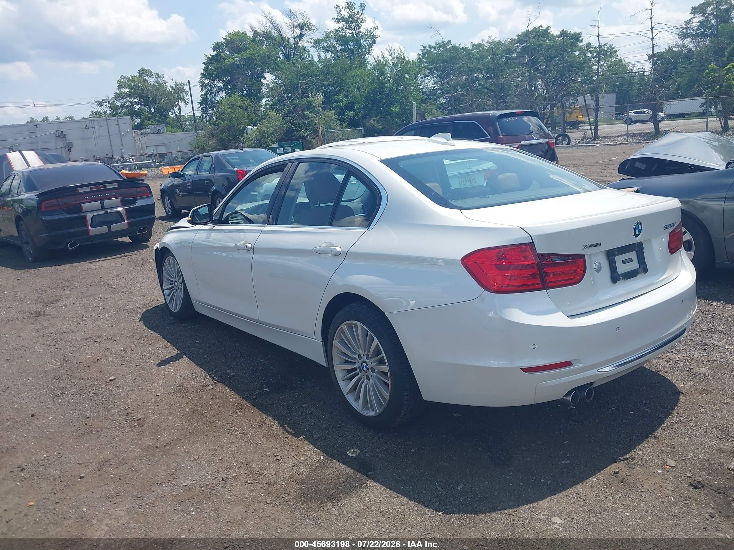 2014 Bmw 328i Xdrive White vin: WBA3B5C59EP540681
