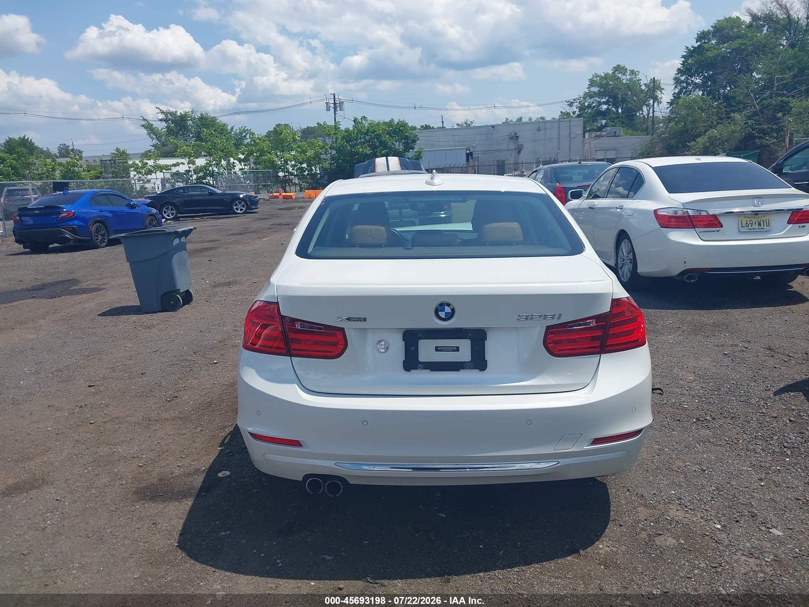 2014 Bmw 328i Xdrive White vin: WBA3B5C59EP540681