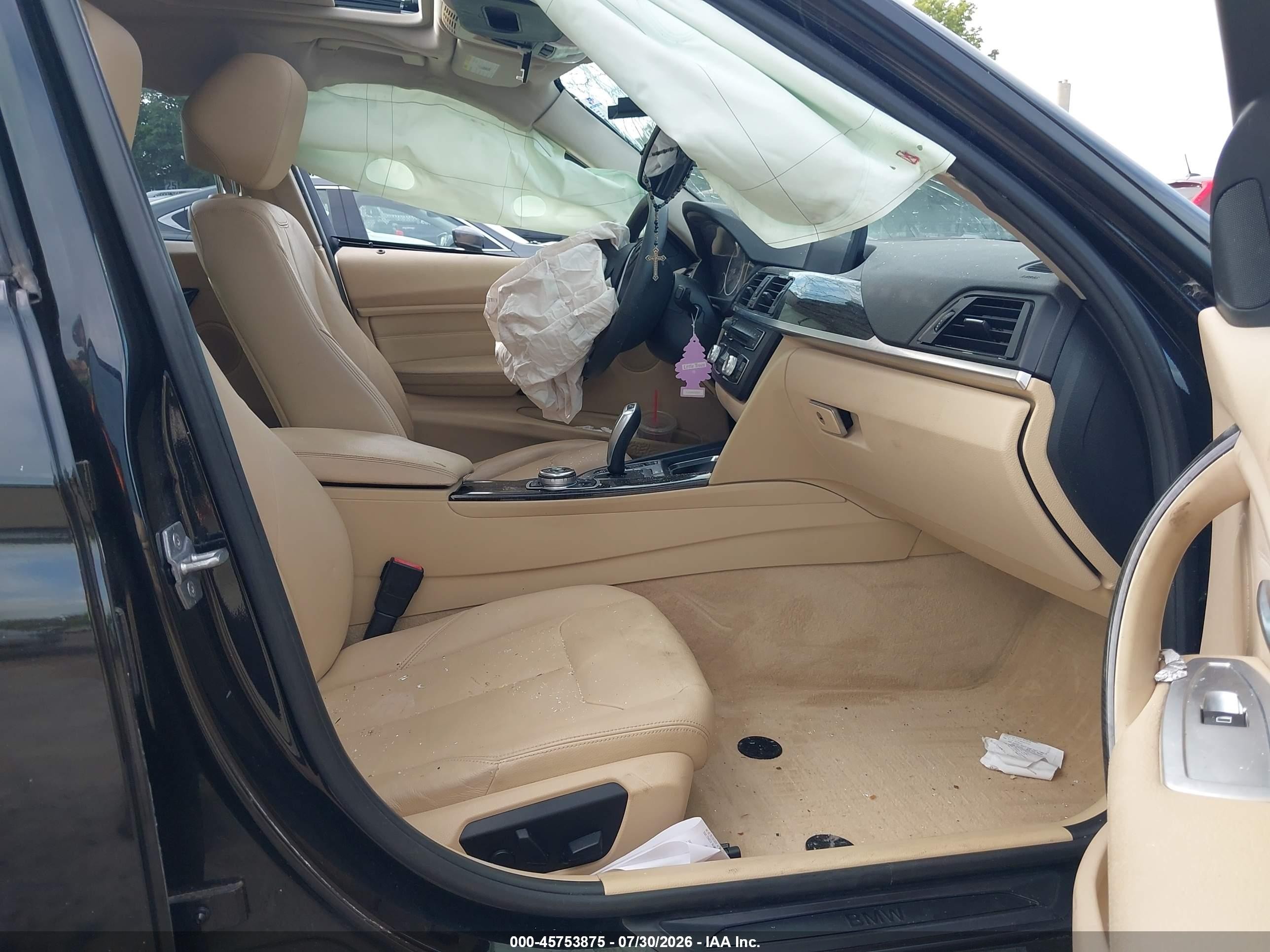 2015 Bmw 328i Xdrive Черный vin: WBA3B5C59FF960075
