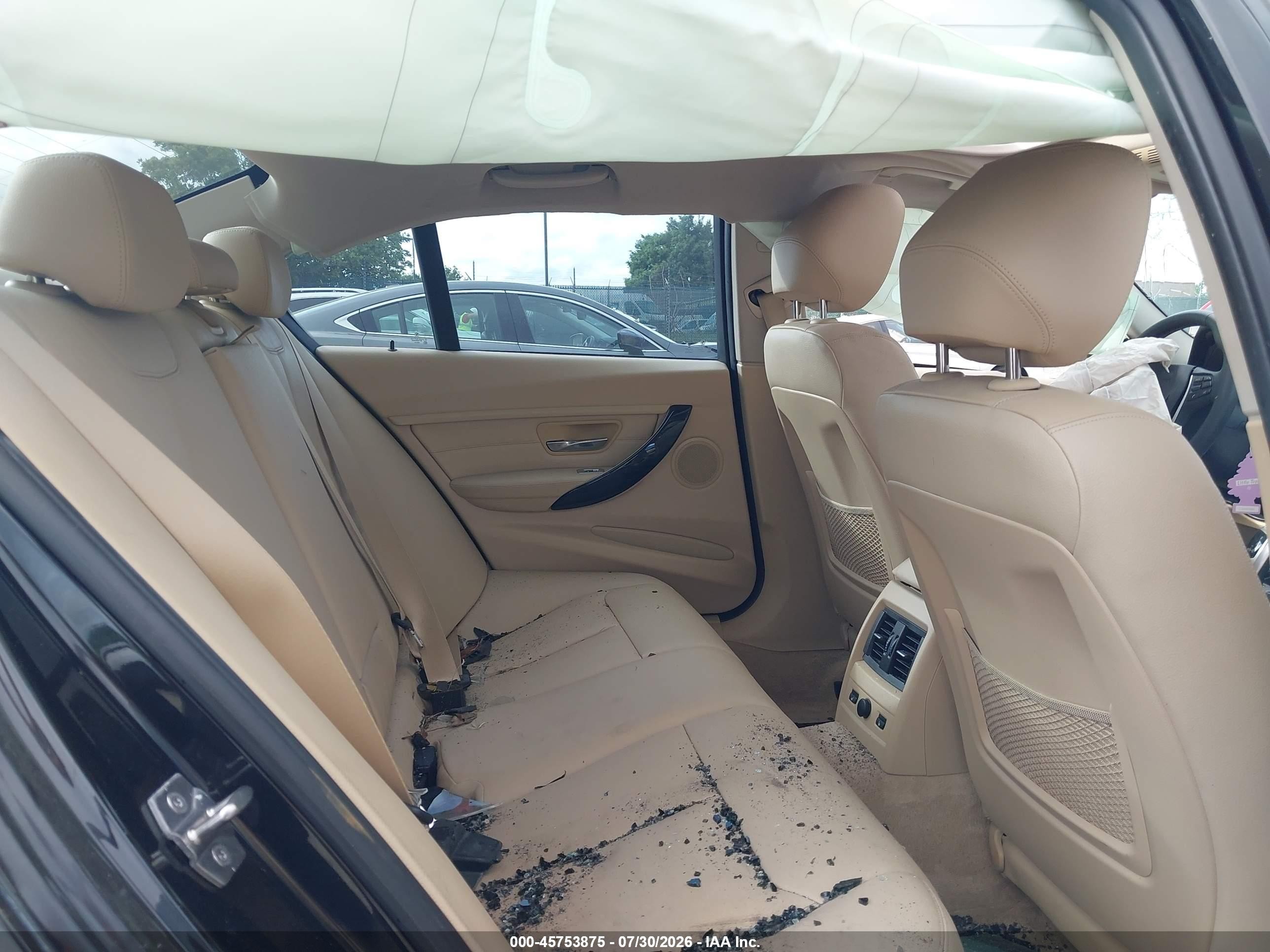 2015 Bmw 328i Xdrive Черный vin: WBA3B5C59FF960075