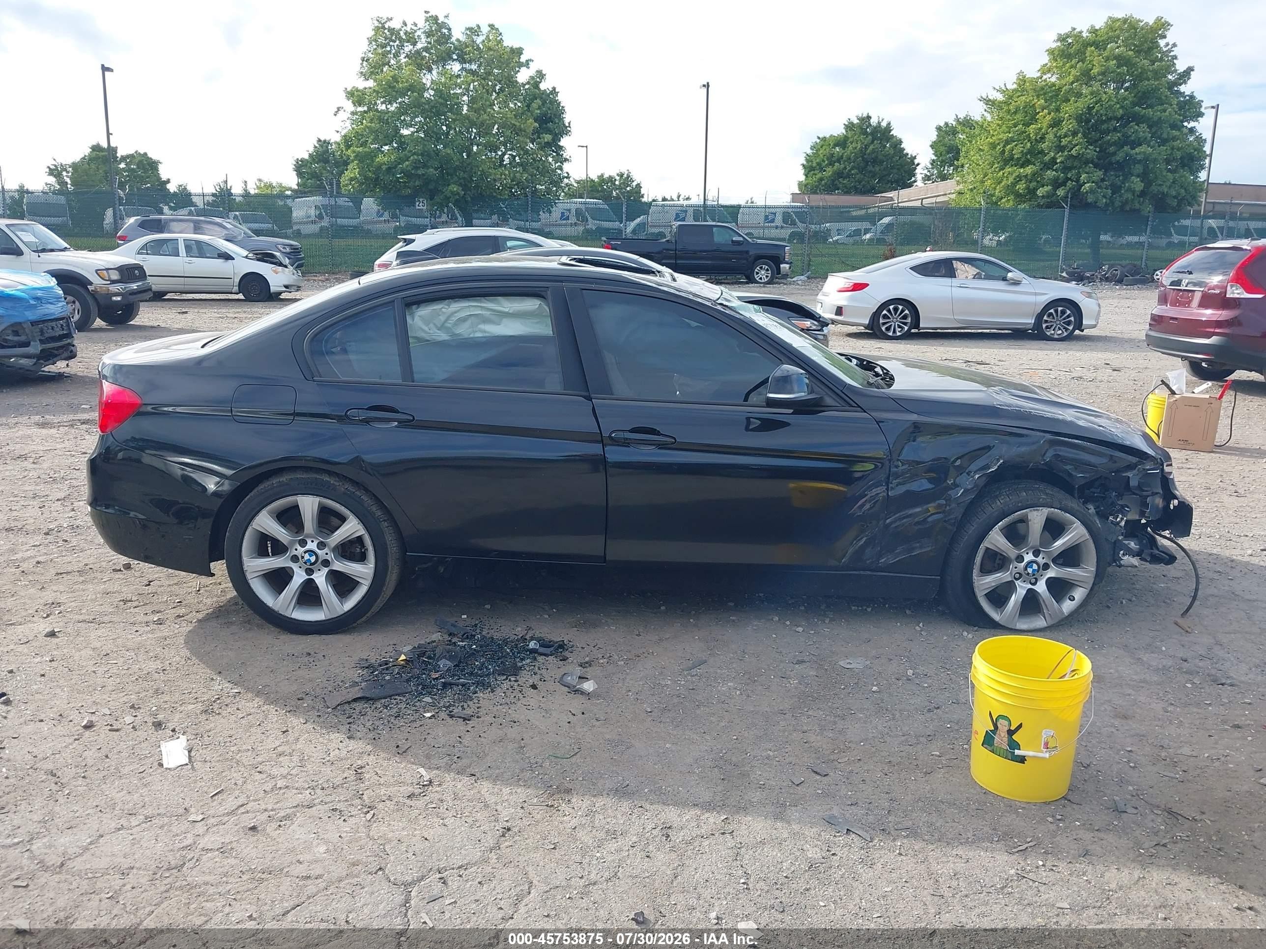 2015 Bmw 328i Xdrive Черный vin: WBA3B5C59FF960075