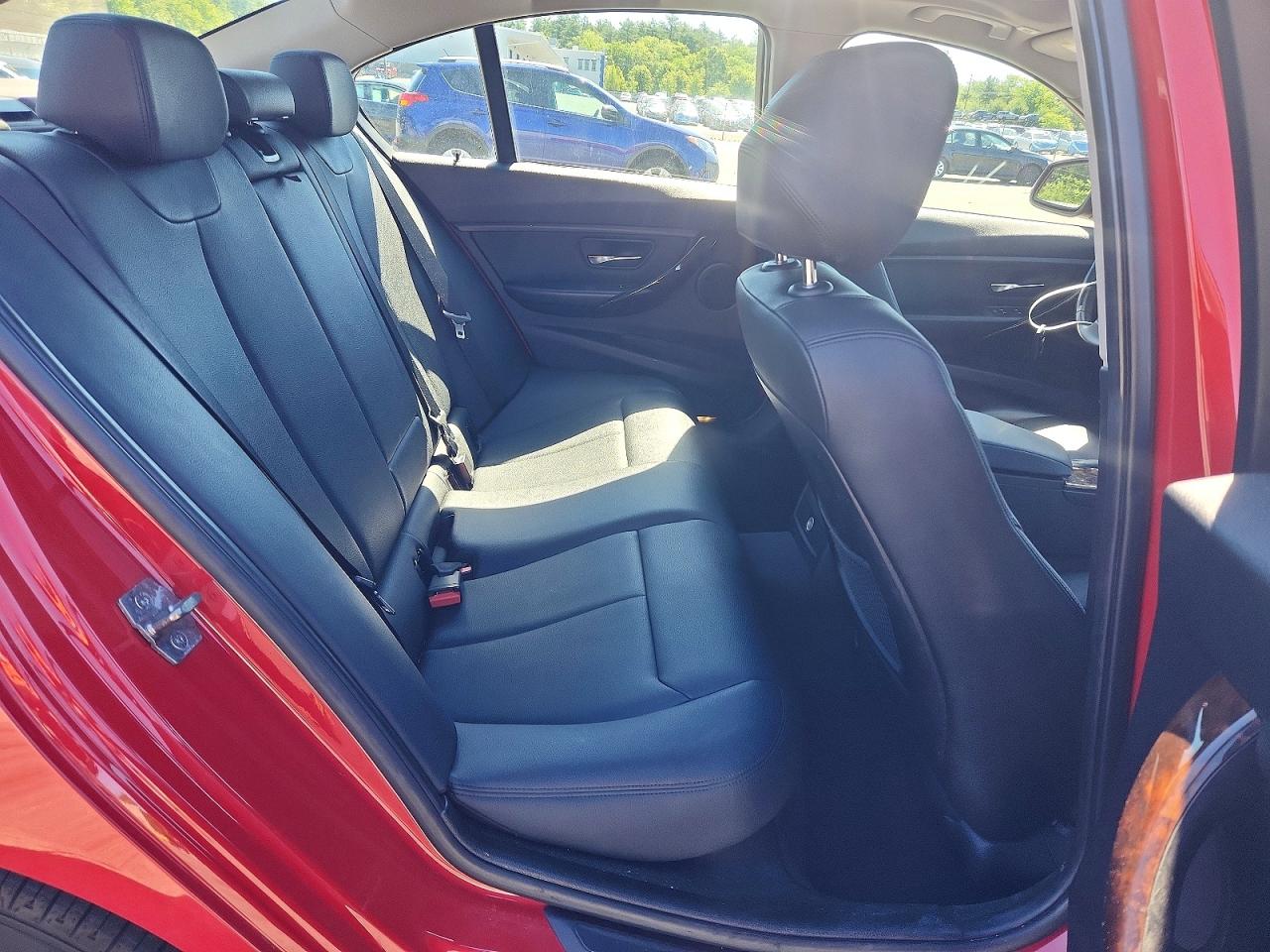 2013 Bmw 328 Xi Sulev Red vin: WBA3B5C5XDF594740