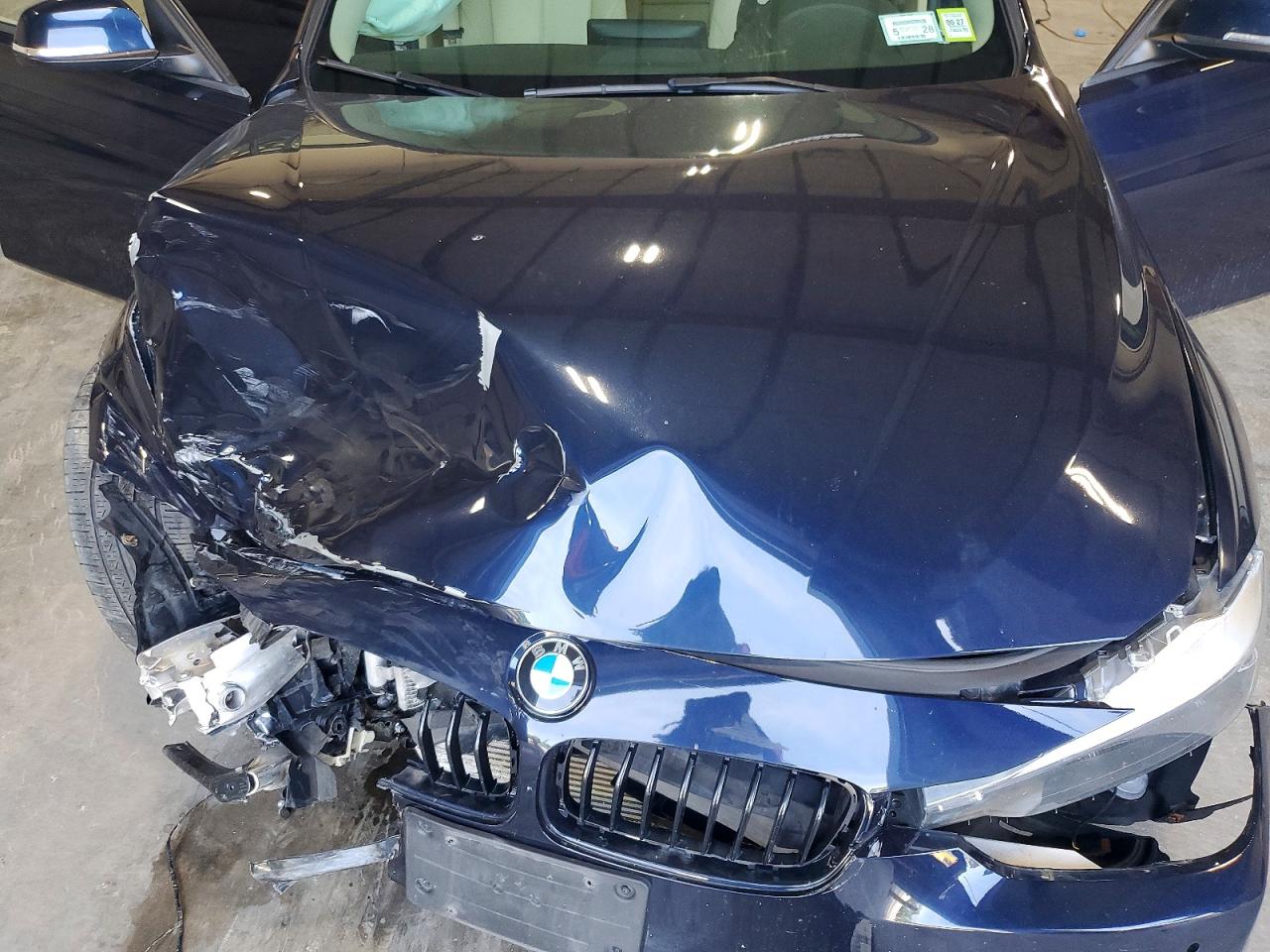 2015 Bmw 328 Xi Sulev Blue vin: WBA3B5C5XFF962210
