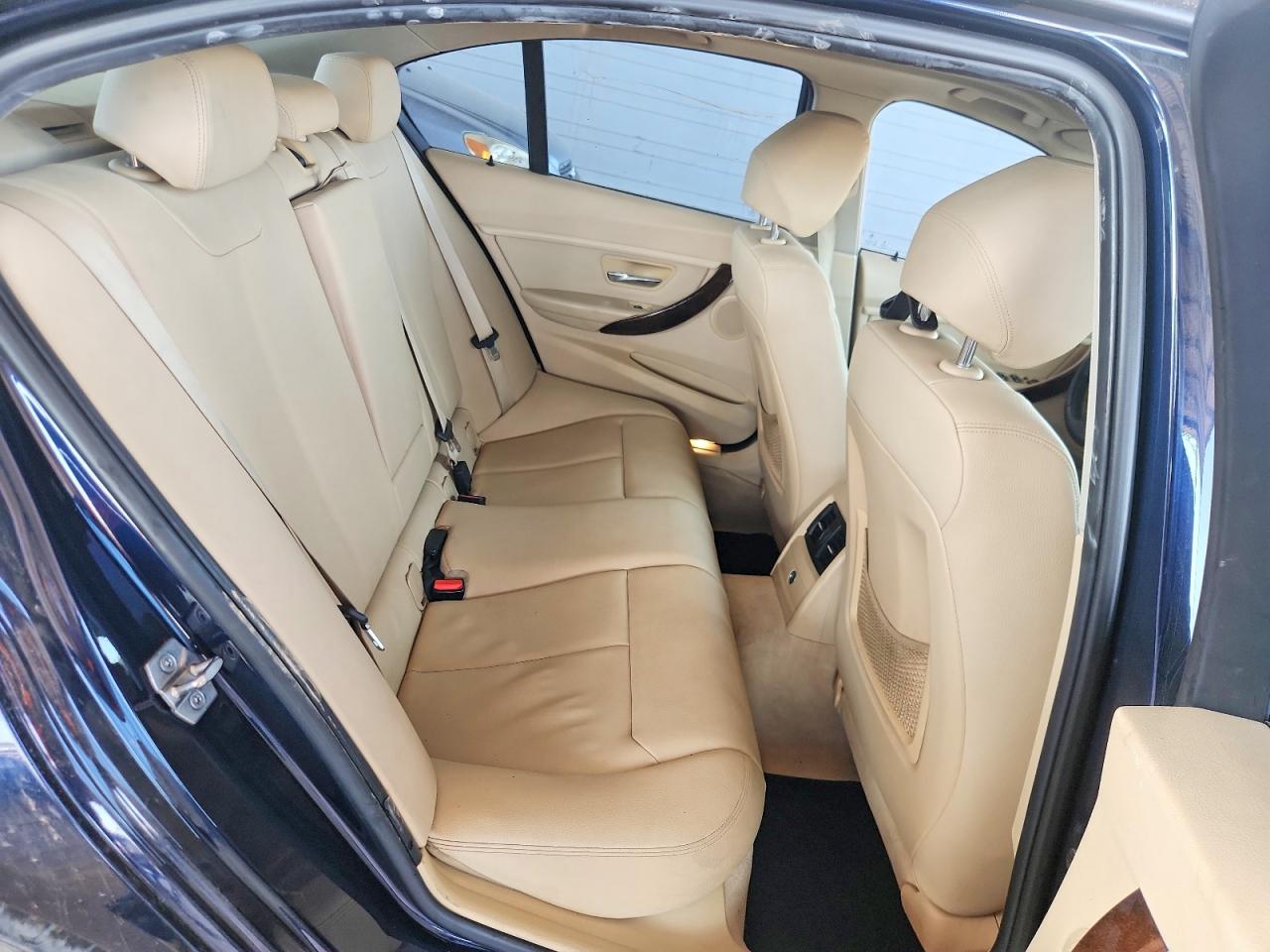 2015 Bmw 328 Xi Sulev Blue vin: WBA3B5C5XFF963535