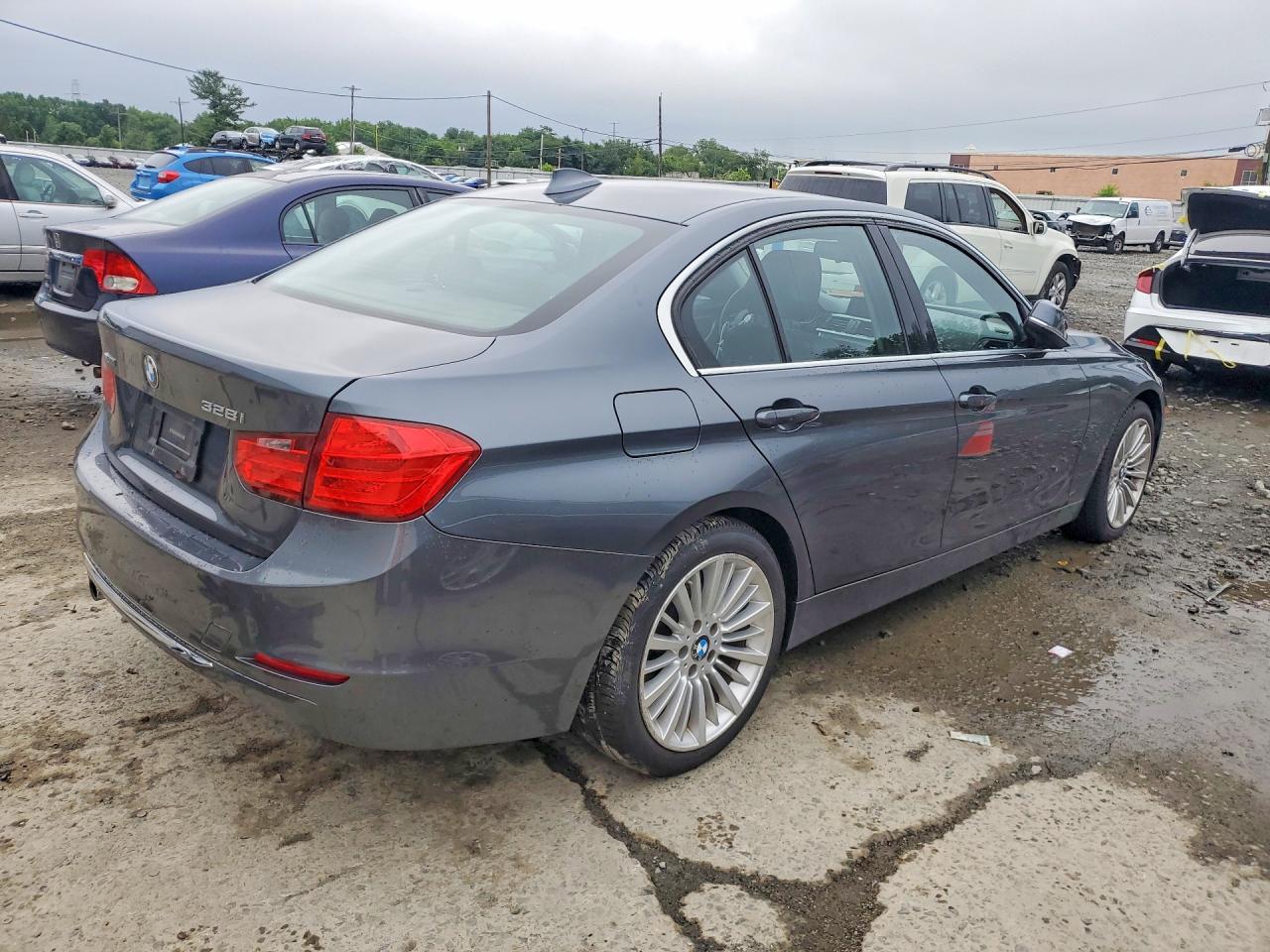 2013 Bmw 328 Xi Sulev Silver vin: WBA3B5G50DNS02493