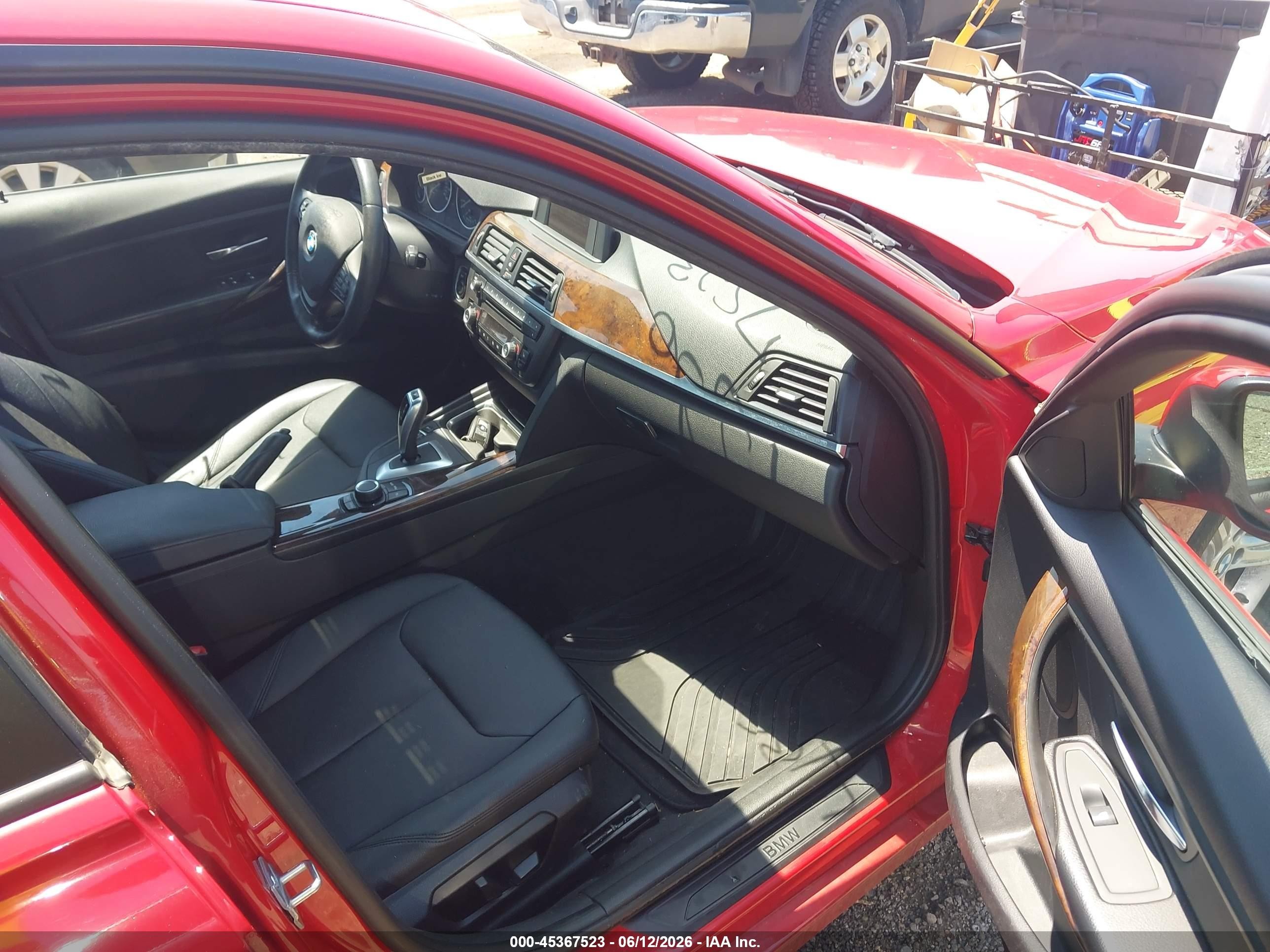 2013 Bmw 328i Xdrive Red vin: WBA3B5G50DNS05488