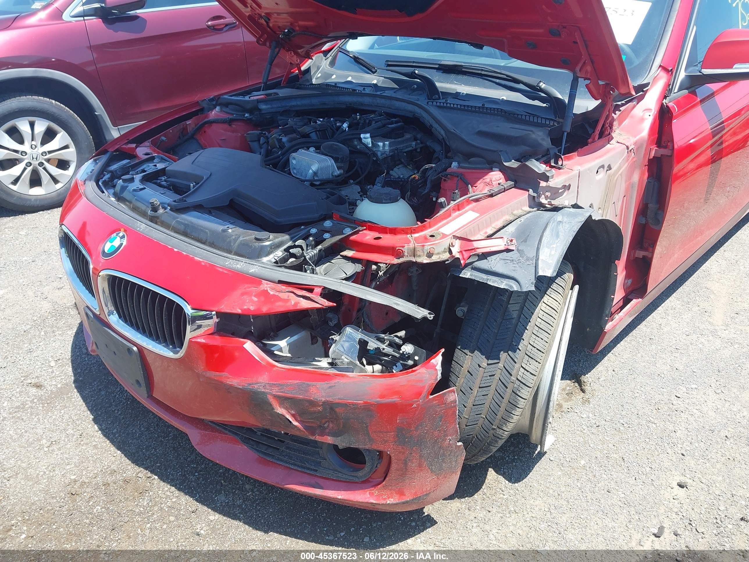 2013 Bmw 328i Xdrive Red vin: WBA3B5G50DNS05488