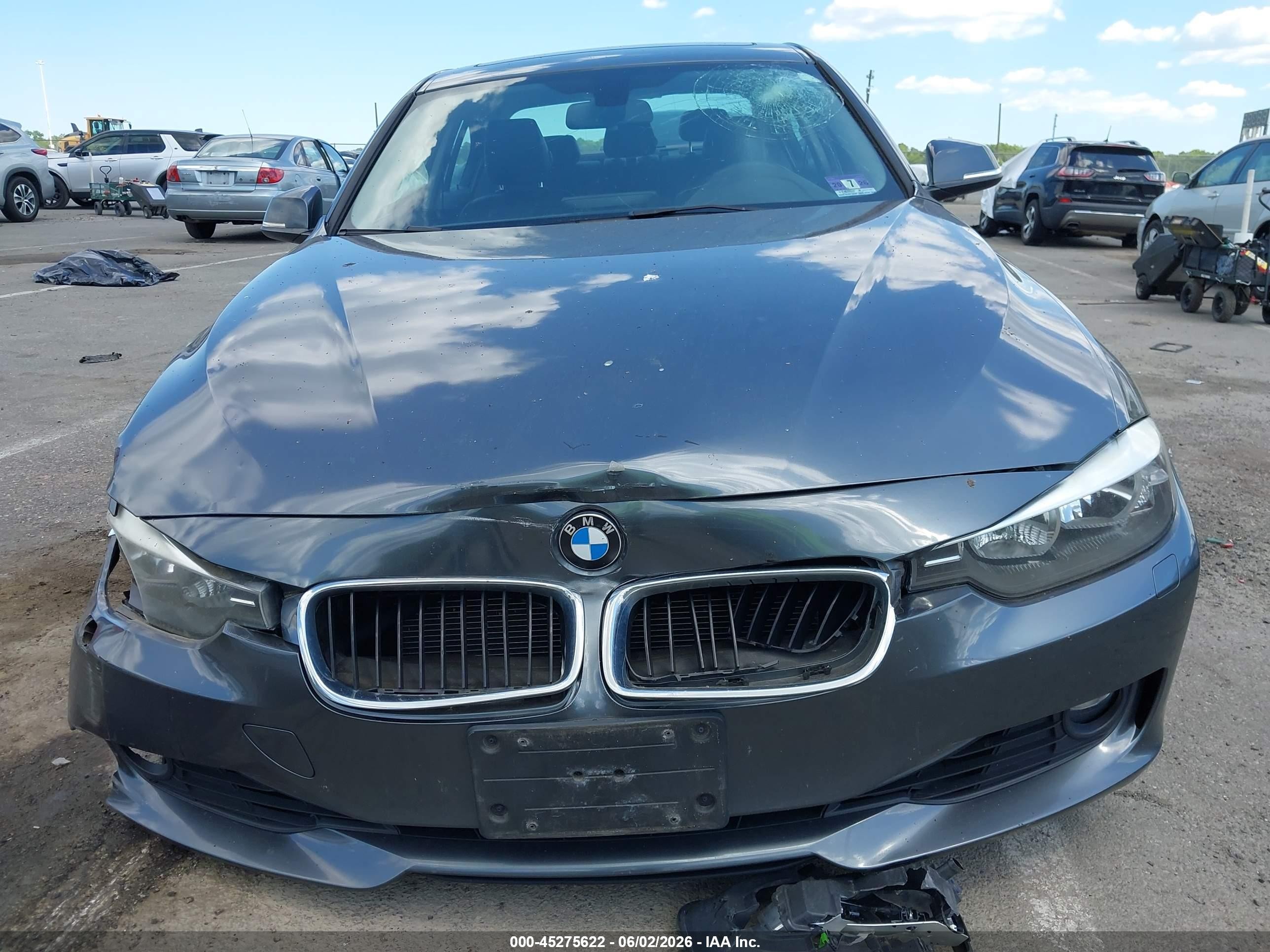 2015 Bmw 328i Xdrive Серый vin: WBA3B5G50FNS15568