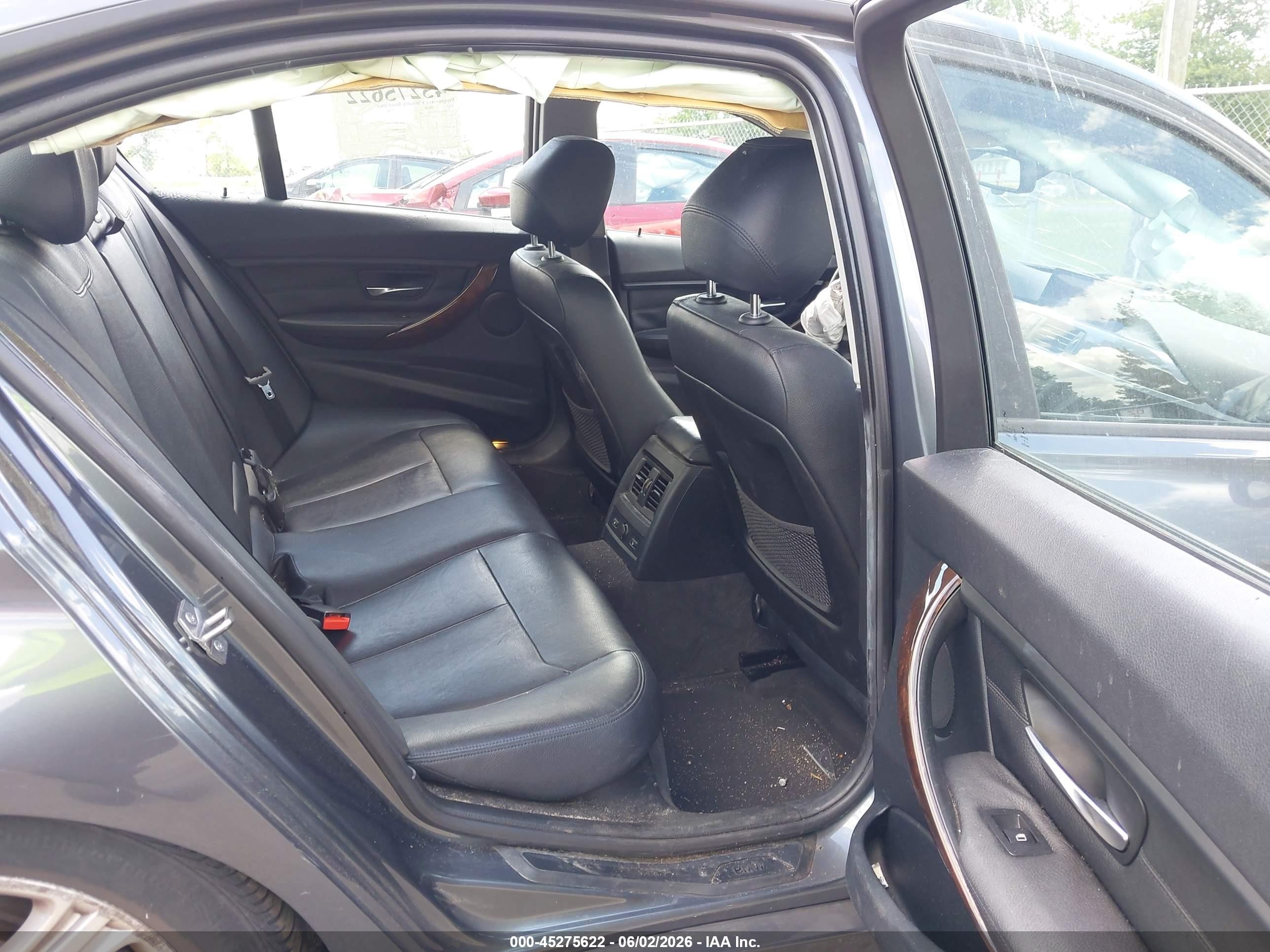 2015 Bmw 328i Xdrive Серый vin: WBA3B5G50FNS15568