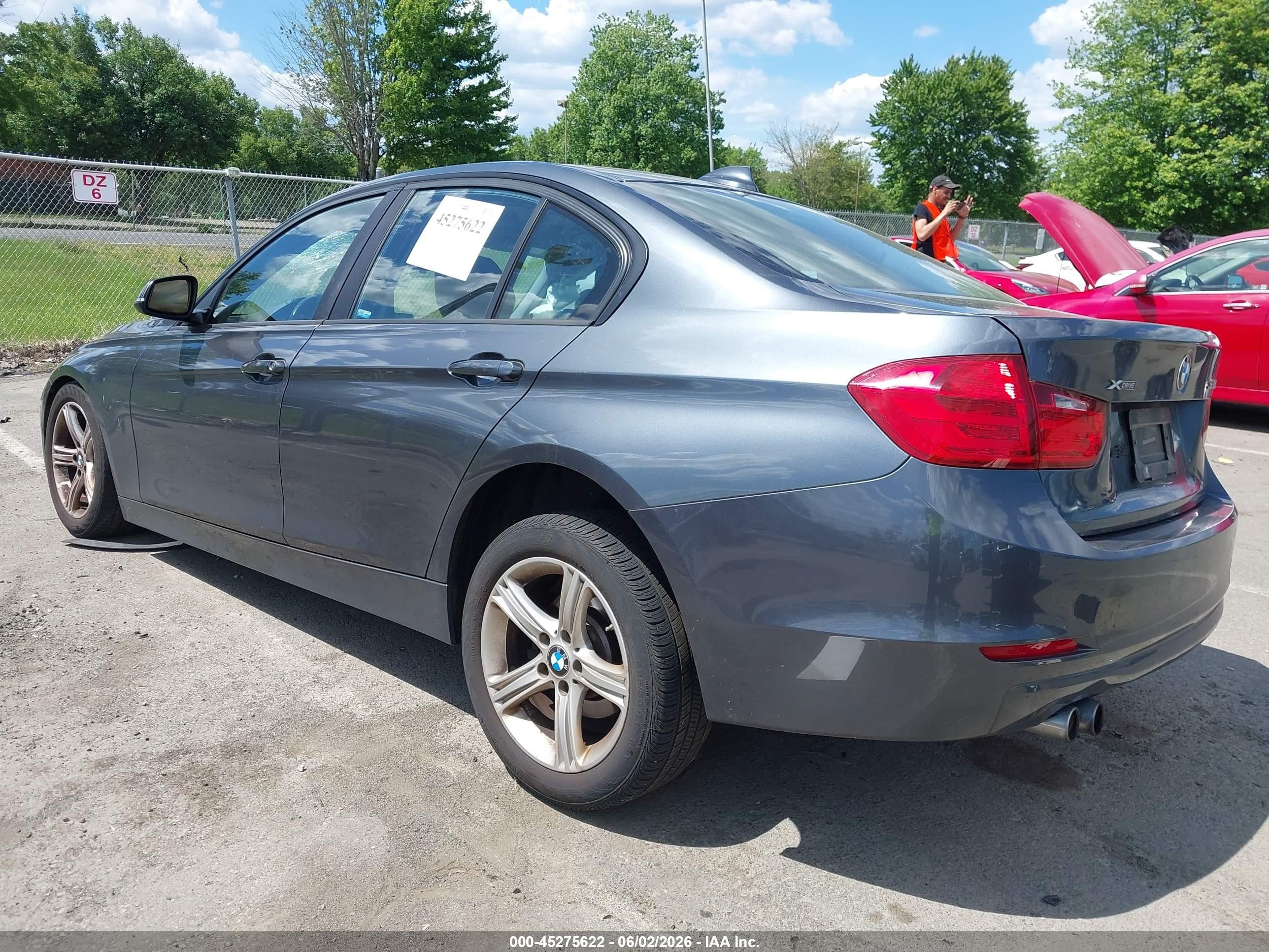 2015 Bmw 328i Xdrive Серый vin: WBA3B5G50FNS15568
