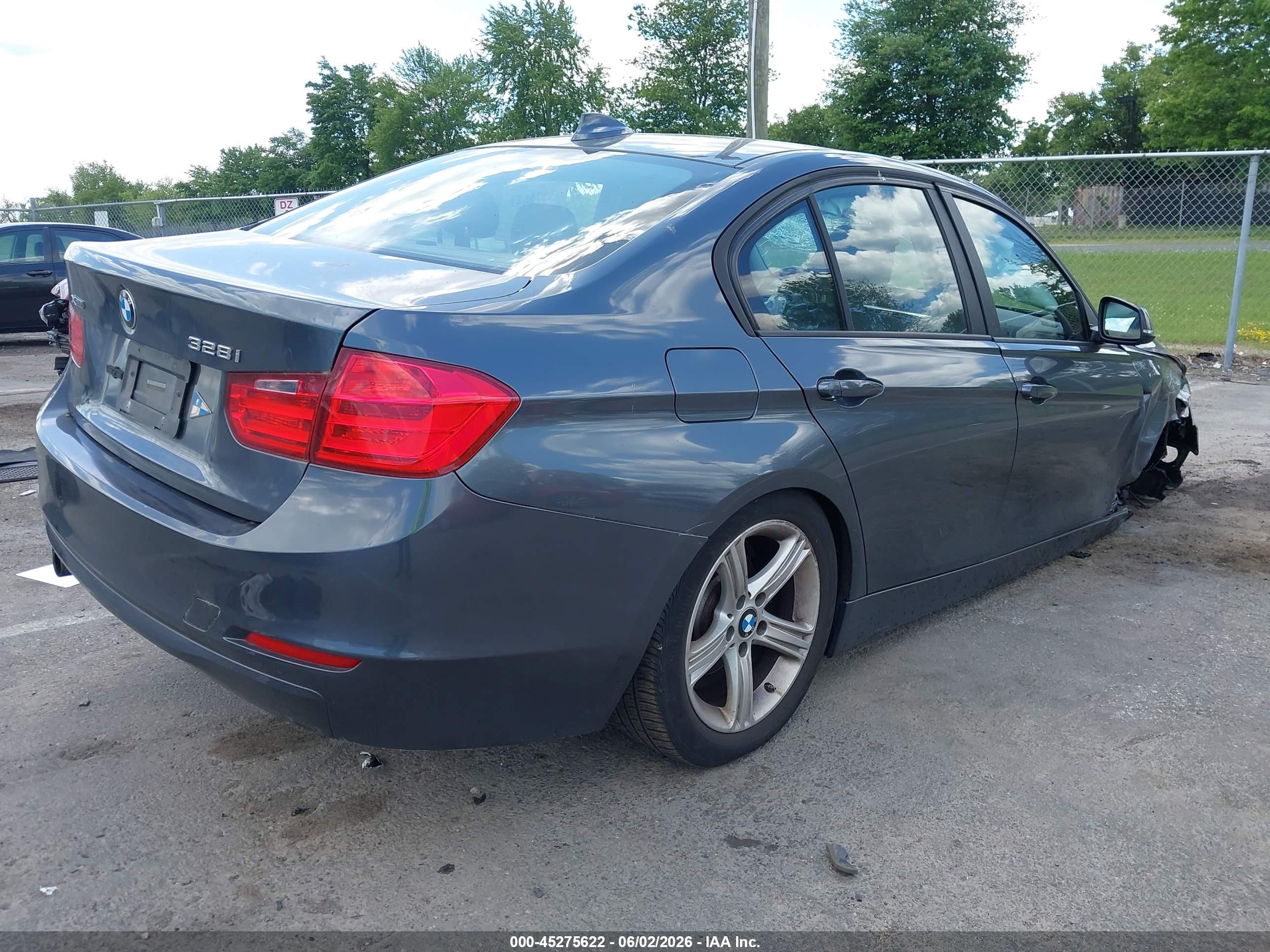2015 Bmw 328i Xdrive Серый vin: WBA3B5G50FNS15568