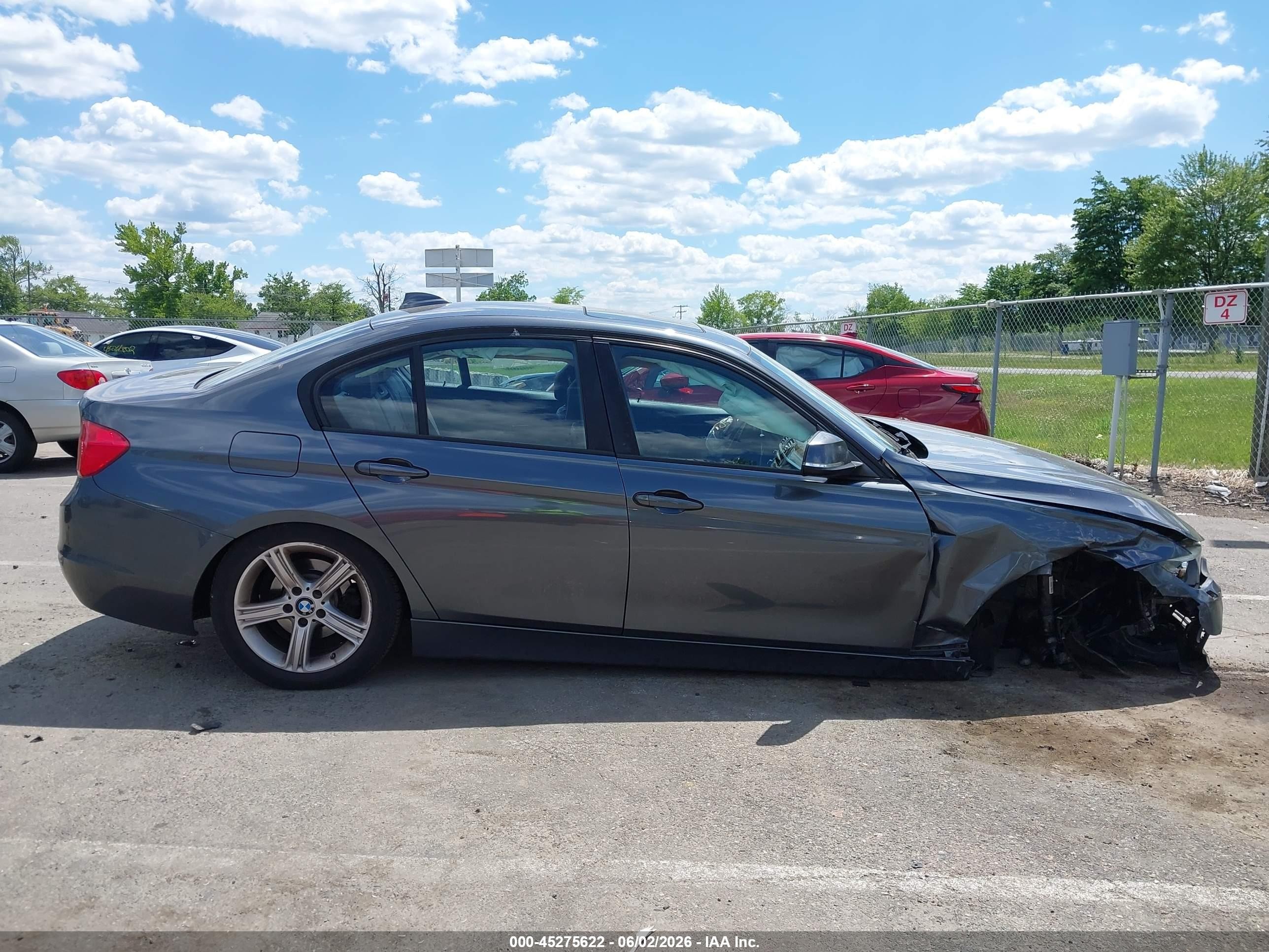 2015 Bmw 328i Xdrive Серый vin: WBA3B5G50FNS15568