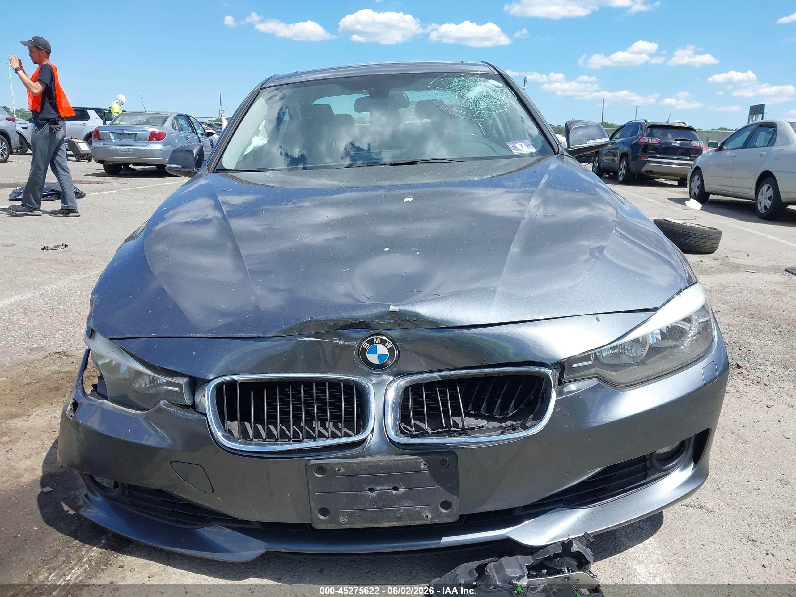 2015 Bmw 328i Xdrive Серый vin: WBA3B5G50FNS15568