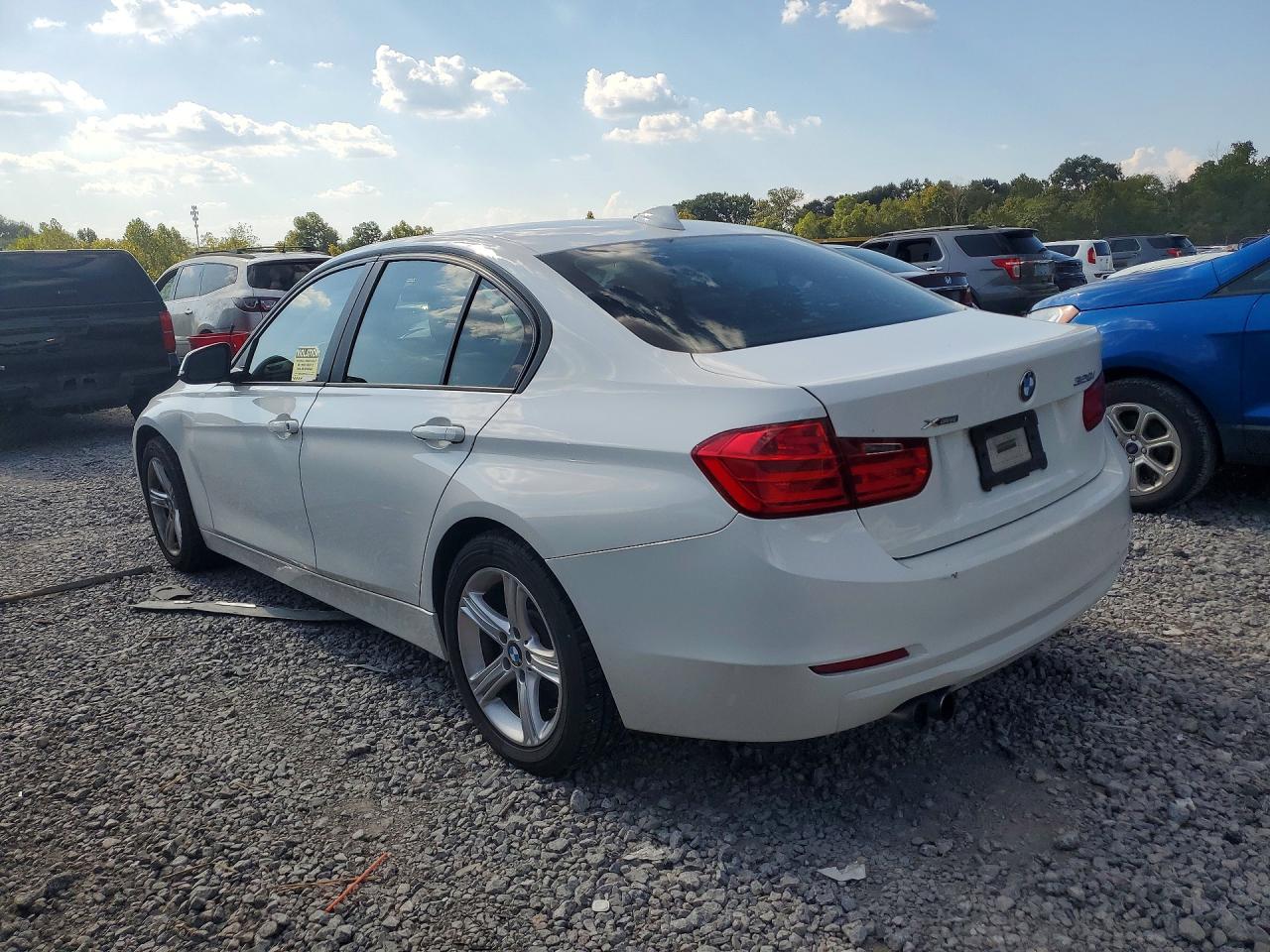2014 Bmw 328 Xi Sulev White vin: WBA3B5G51ENS07929