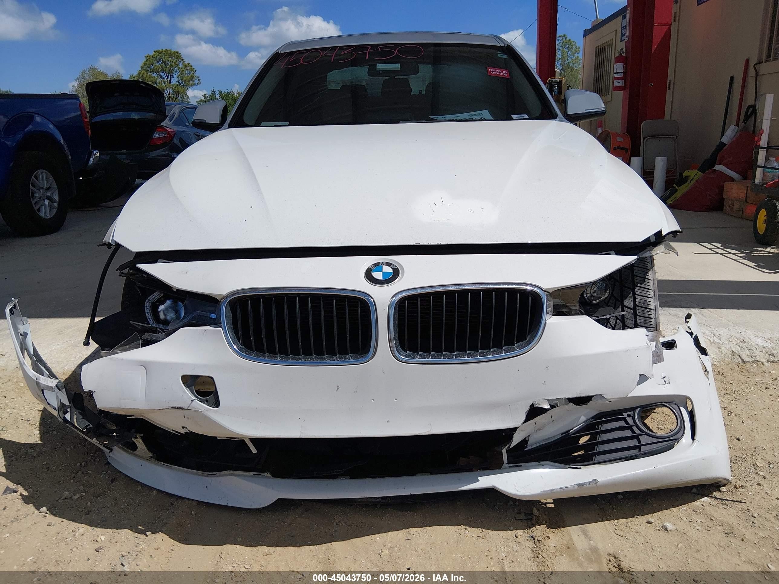 2014 Bmw 328i Xdrive White vin: WBA3B5G52ENS08071