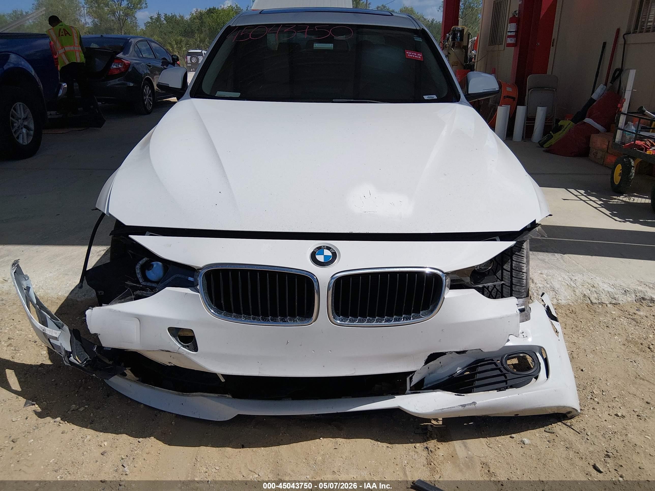 2014 Bmw 328i Xdrive White vin: WBA3B5G52ENS08071