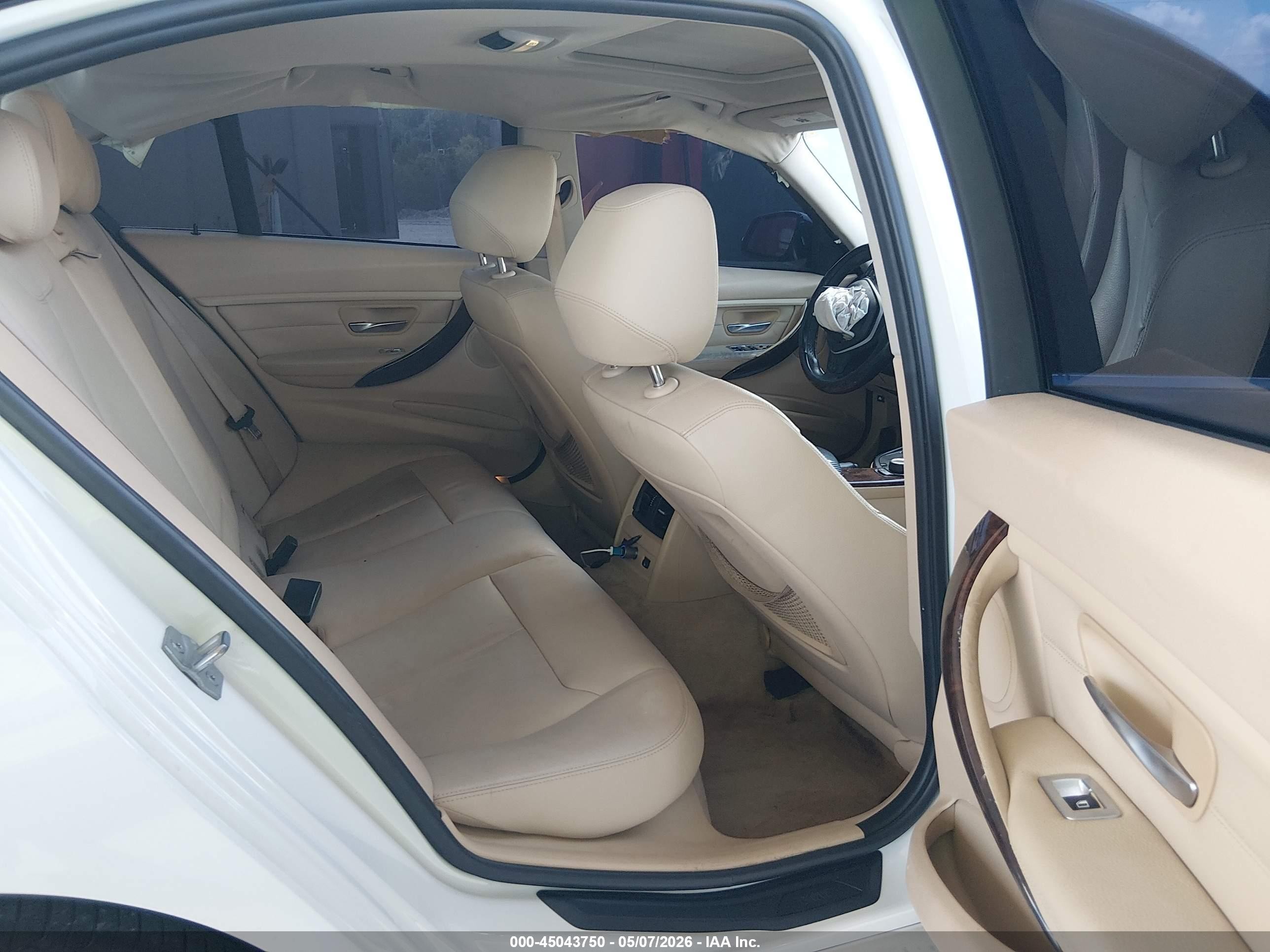 2014 Bmw 328i Xdrive White vin: WBA3B5G52ENS08071